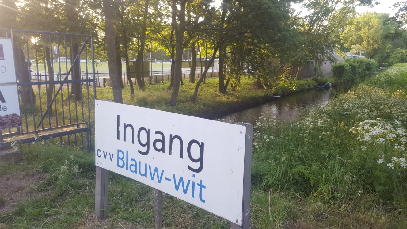 Het toernooi is op het sportcomplex van Blauw-Wit. (Foto: RK/Rodi Media)