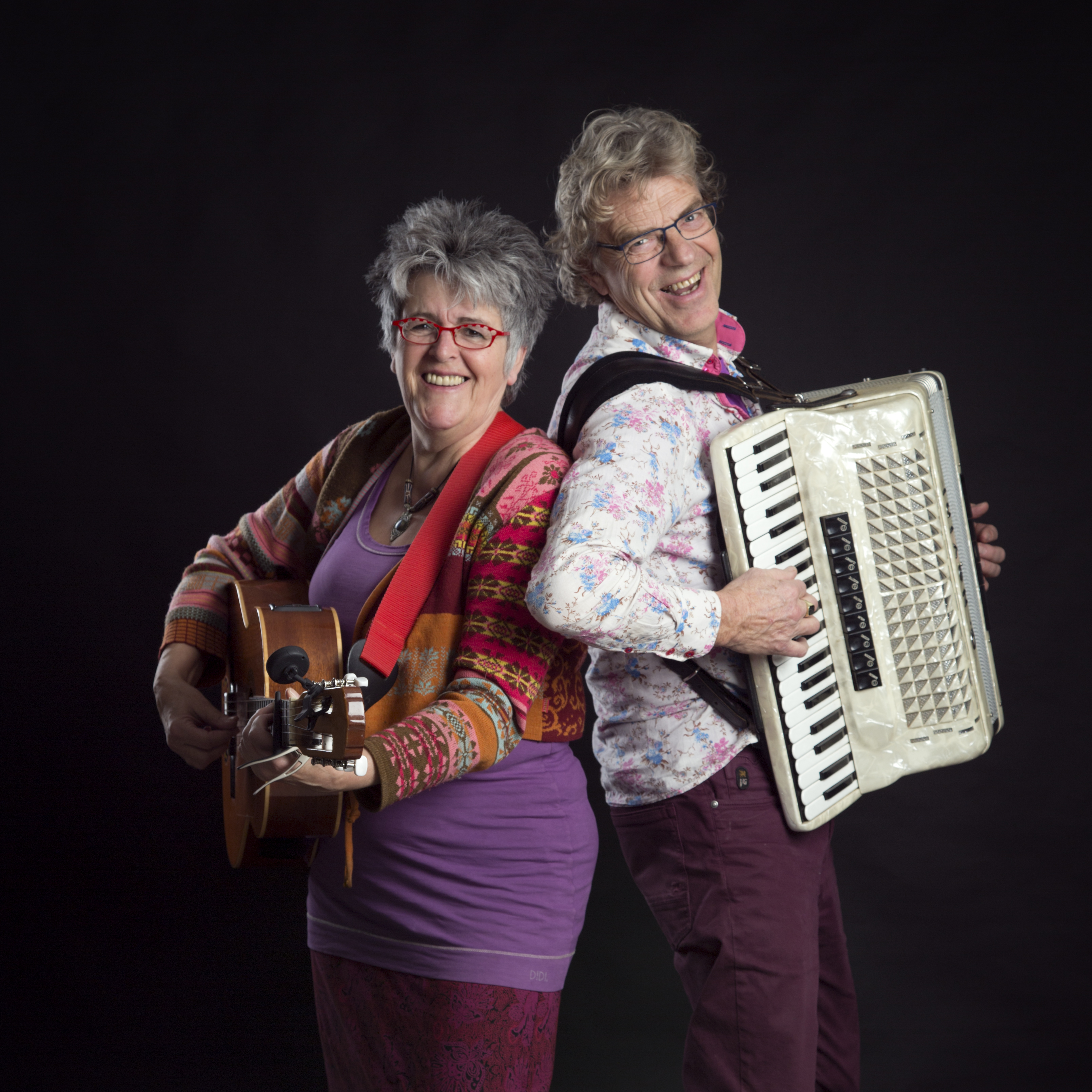 Het duo LuduRona speelt zondag 3 juni in het Readthuysje van Barsingerhorn. (Foto: aangeleverd)