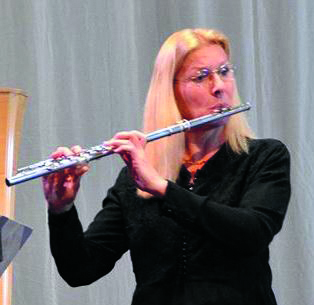 Fluitiste Marion Blonk. (foto aangeleverd)