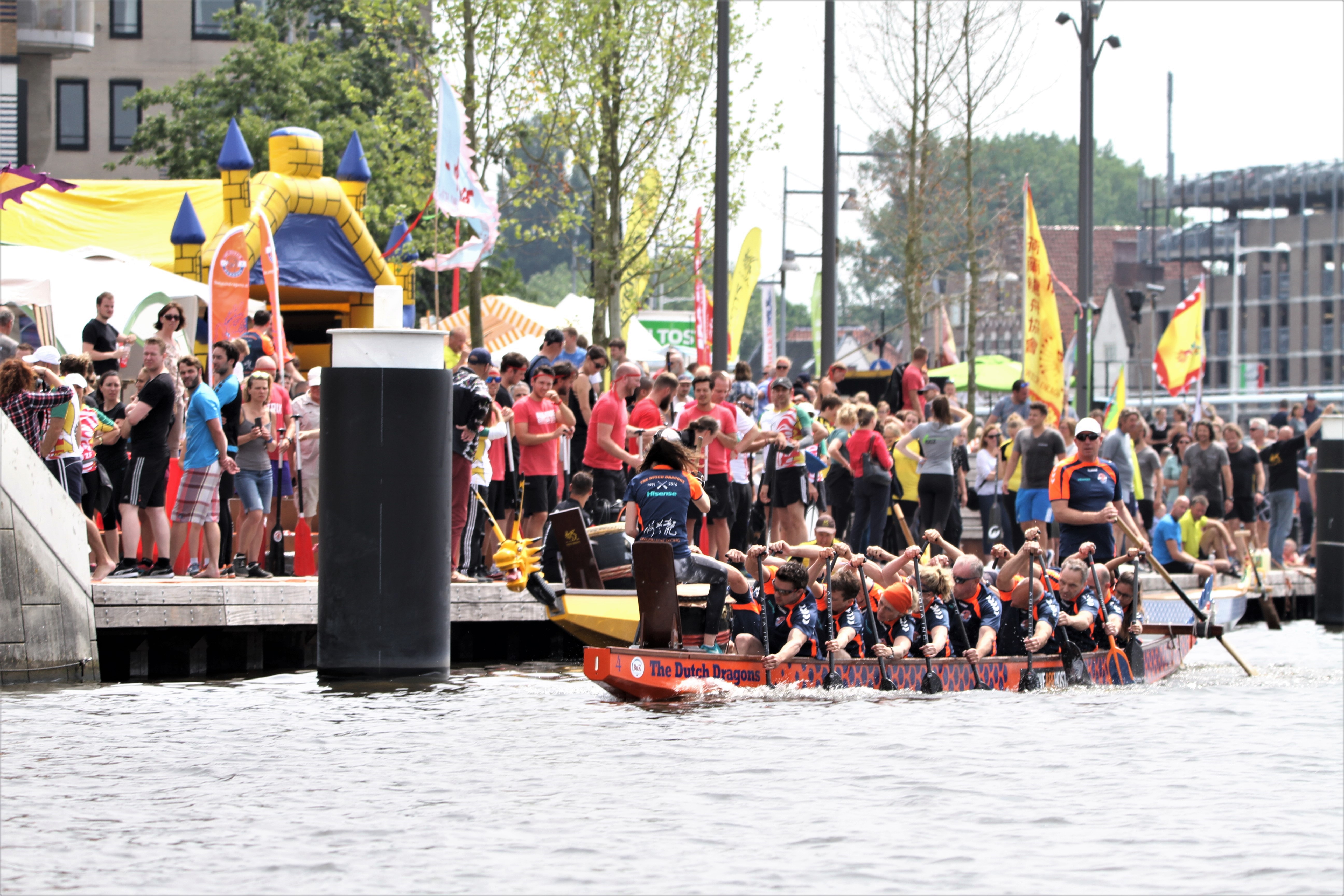 Racen door het Noordhollands Kanaal. (Foto: Clyde McCampbell)