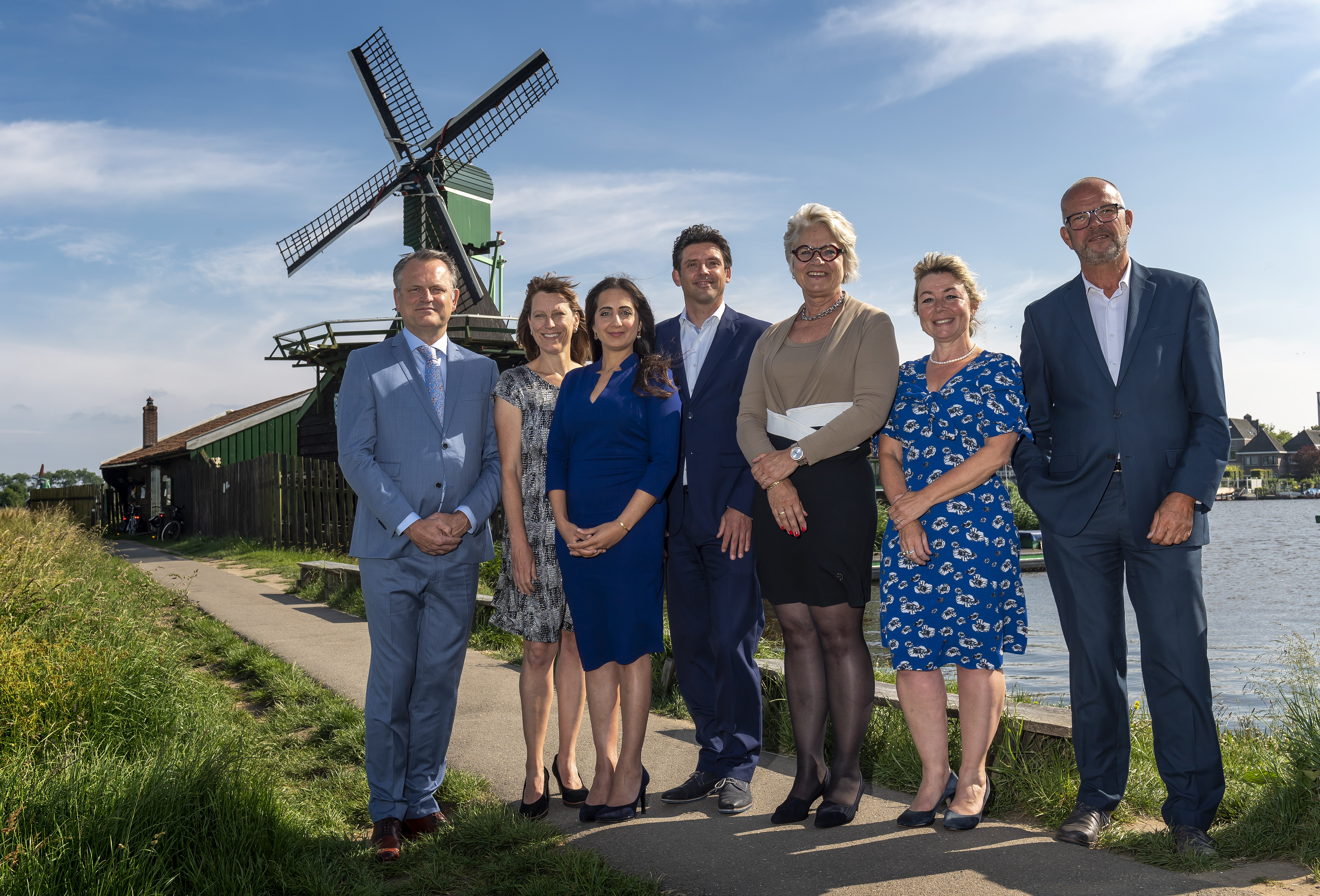 V.l.n.r: Gerard Slegers, Natasja Groothuismink, Songül Mutluer, Gerard Ram, Rita Noordzij, Sanna Munnikendam, Hans Krieger (Foto: Bart Homburg).