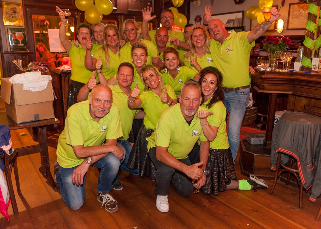 Het team Doreen haalde een flink geldbedrag binnen voor de stamcelbehandeling voor Doreen van Bale-Bouwman. (Foto: aangeleverd)