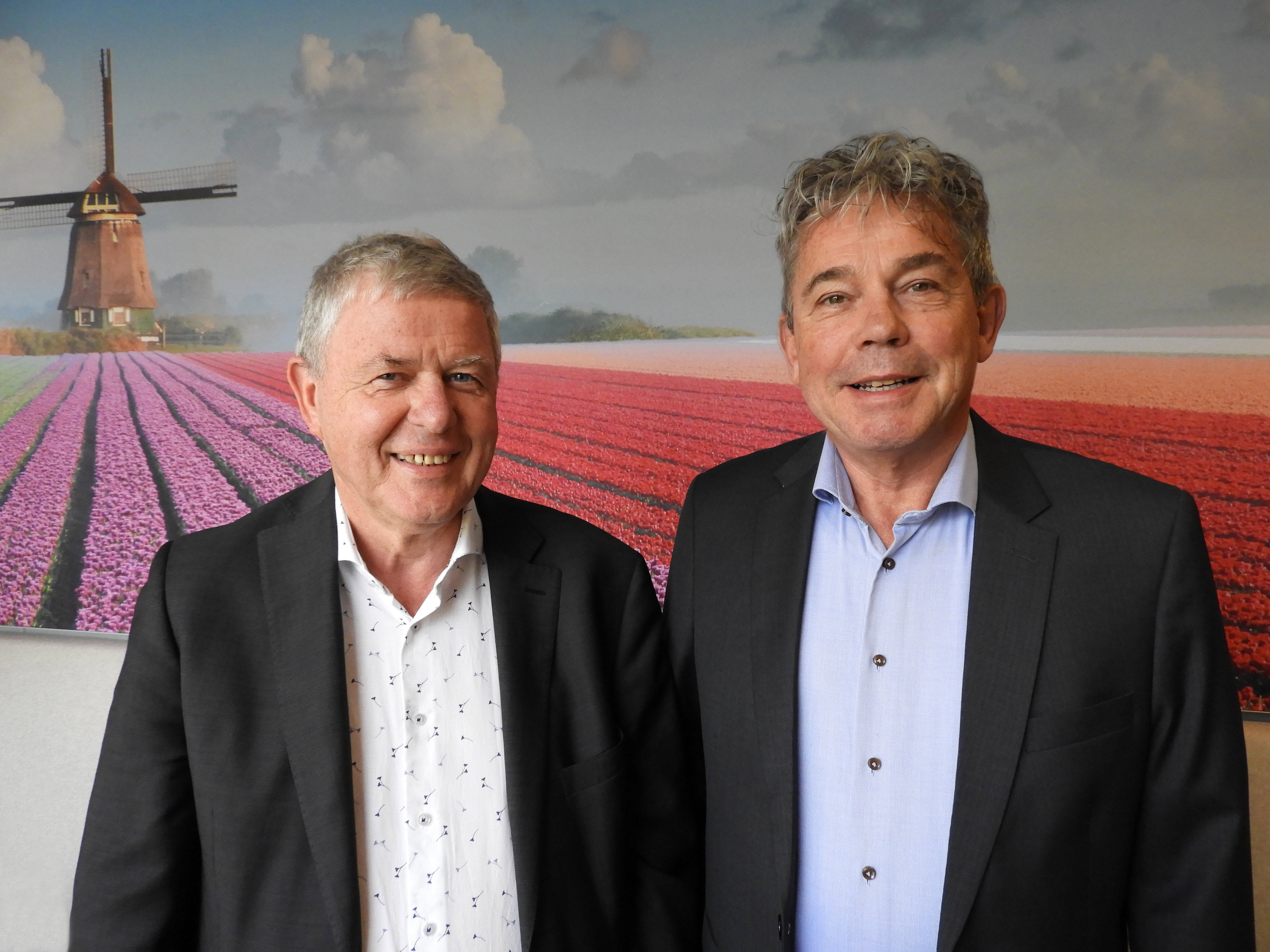 Gerard Erents, voormalig voorzitter RvC (links) en Hans Koning, nieuwe voorzitter RvC. (Foto: aangeleverd)