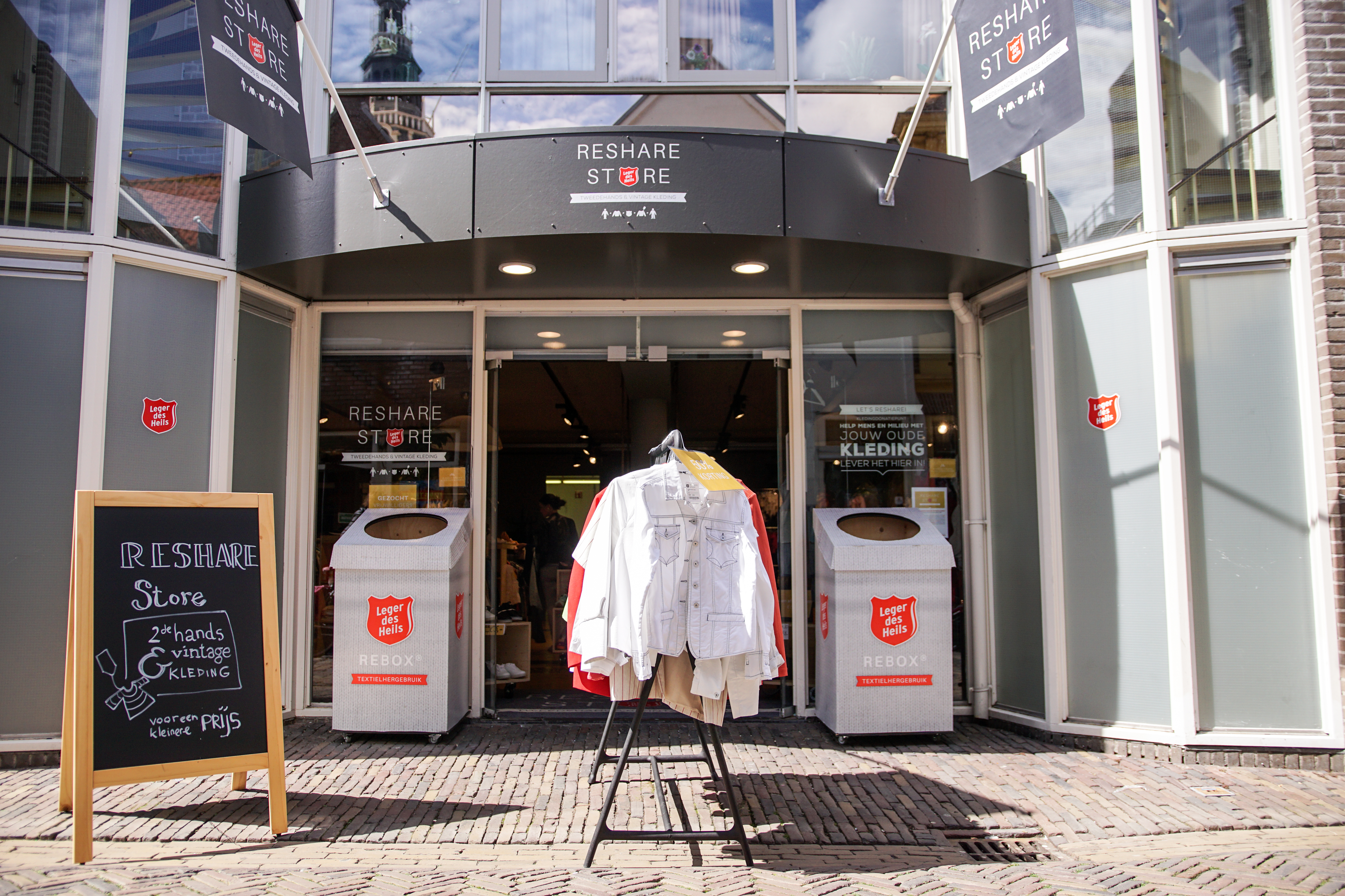 Tweedehands en vintage kleding van ReShare. (Foto: aangeleverd)
