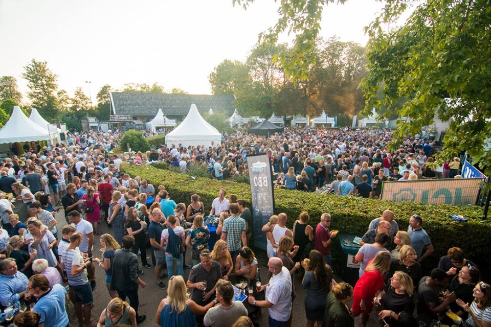 Het terrein rond kasteel Assumburg vormt jaarlijks het decor van Bites & Beats (Foto: aangeleverd)