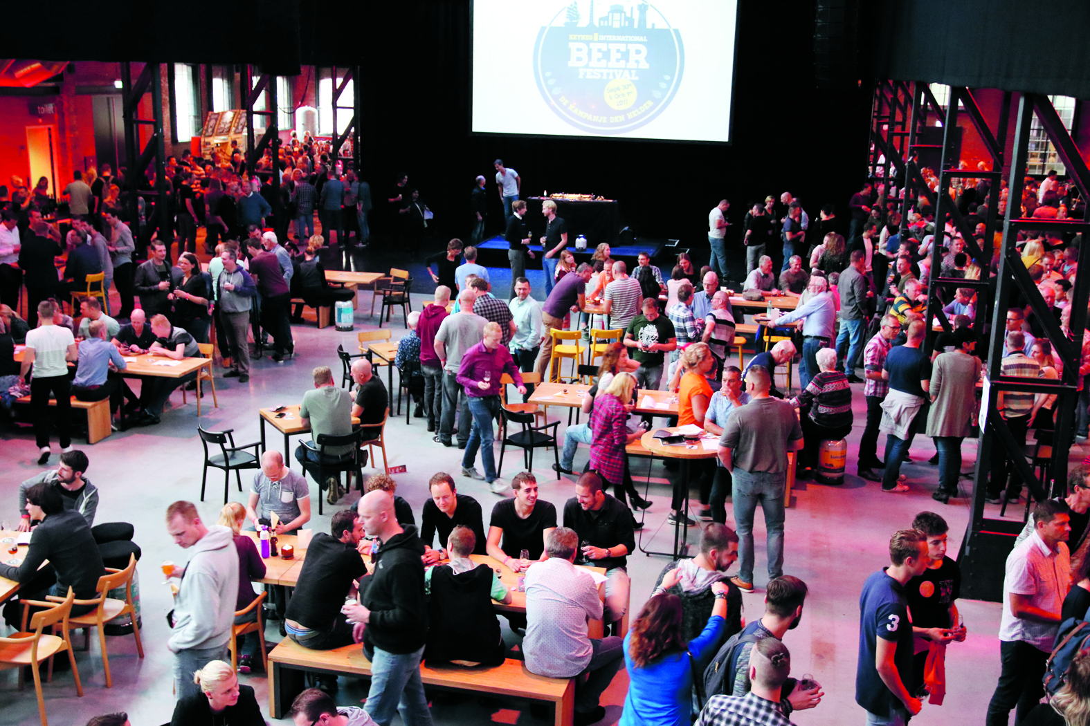 Het KeyKeg International Beer Festival gaat op herhaling in Theater De Kampanje. (Foto: Stephan Vlaming)