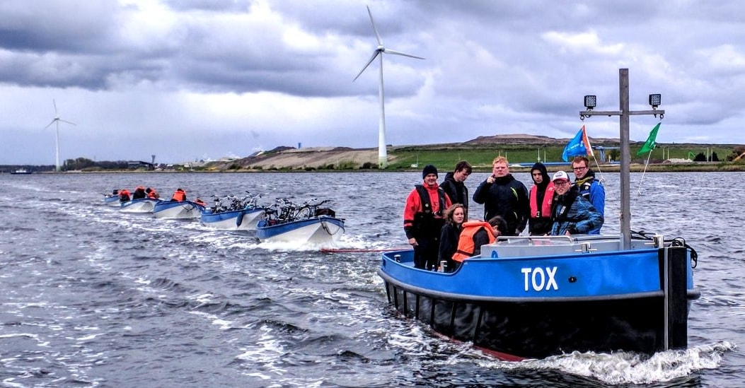 Met sleepboot TOX varen de zeeverkenners morgen van Beverwijk naar Zeewolde. (foto aangeleverd)