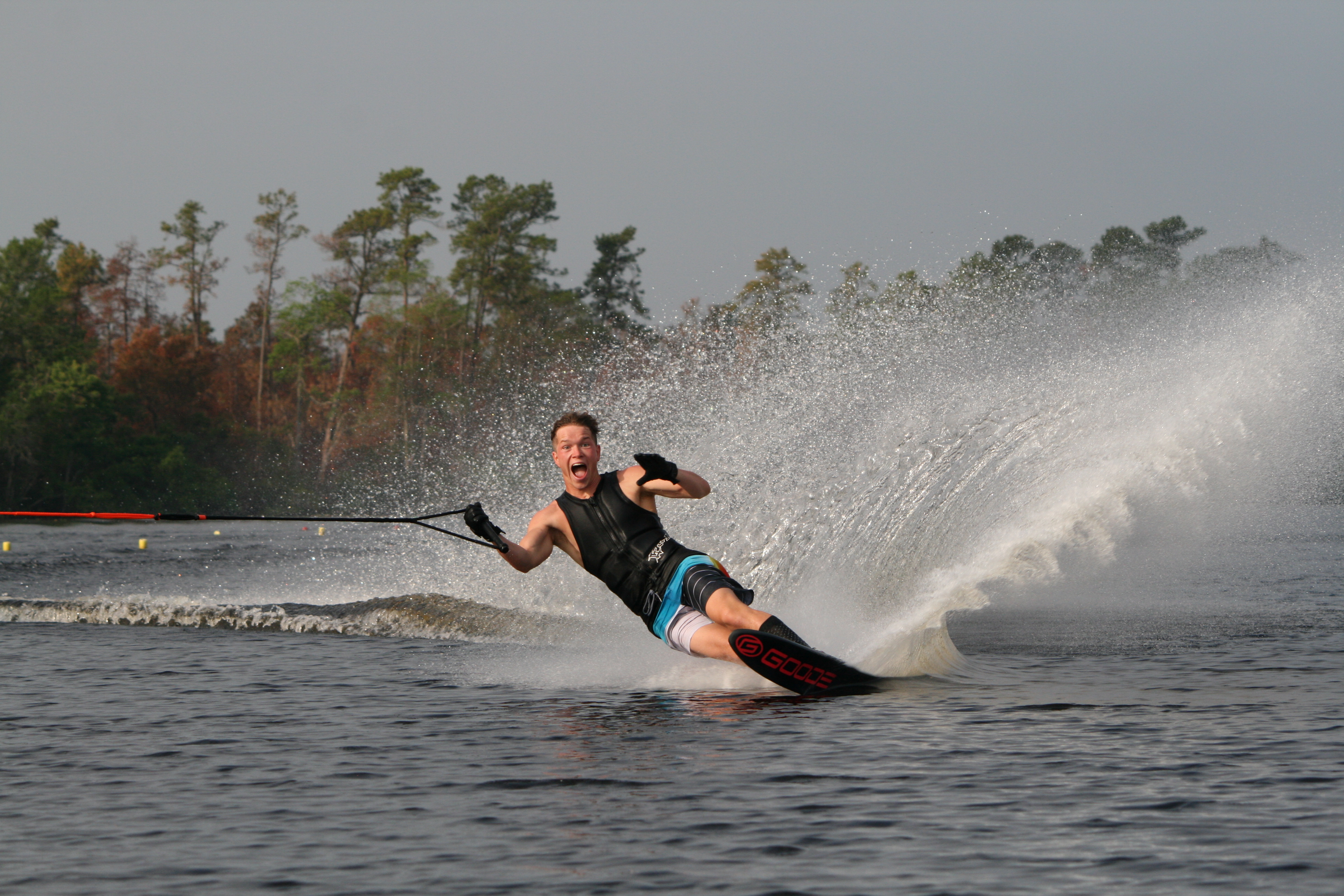 Tycho Hof krijgt in Amerika alle ruimte om zich als waterskiër te verbeteren. "Dat is super!" (Foto: aangeleverd)