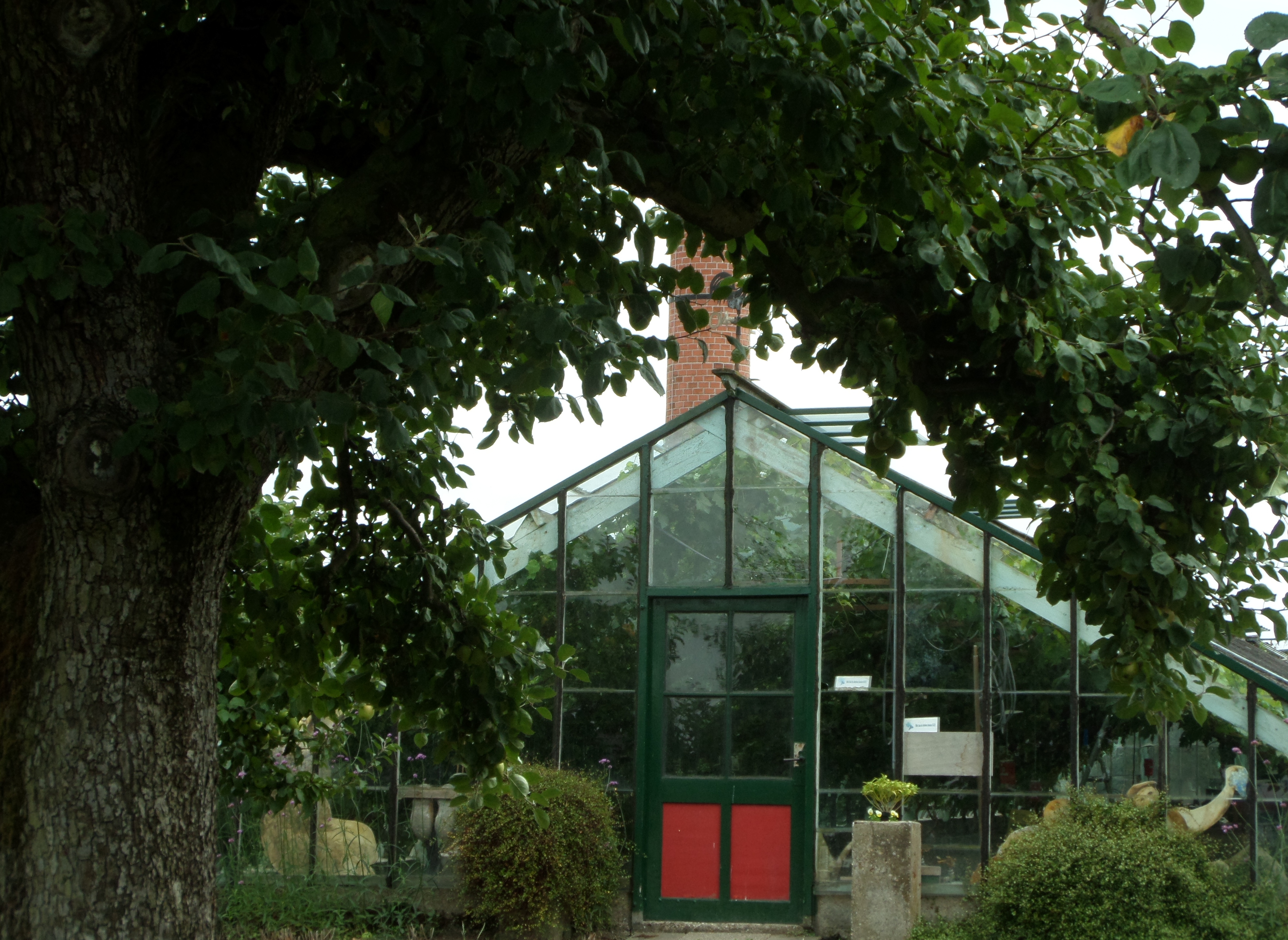 In de historische kas in Blokker kunnen belangstellenden tijdens Open Monumentendag genieten van een historische lunch. (Foto: aangeleverd)