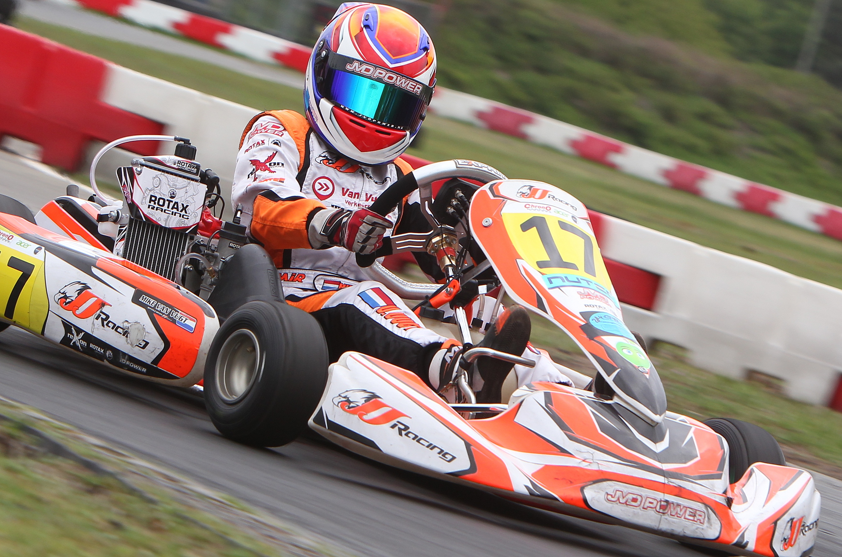 Mike van Vugt is, nog voor de laatste ronde is verreden, Europees kampioen in de Rotax Max Junioren. (Foto: aangeleverd)