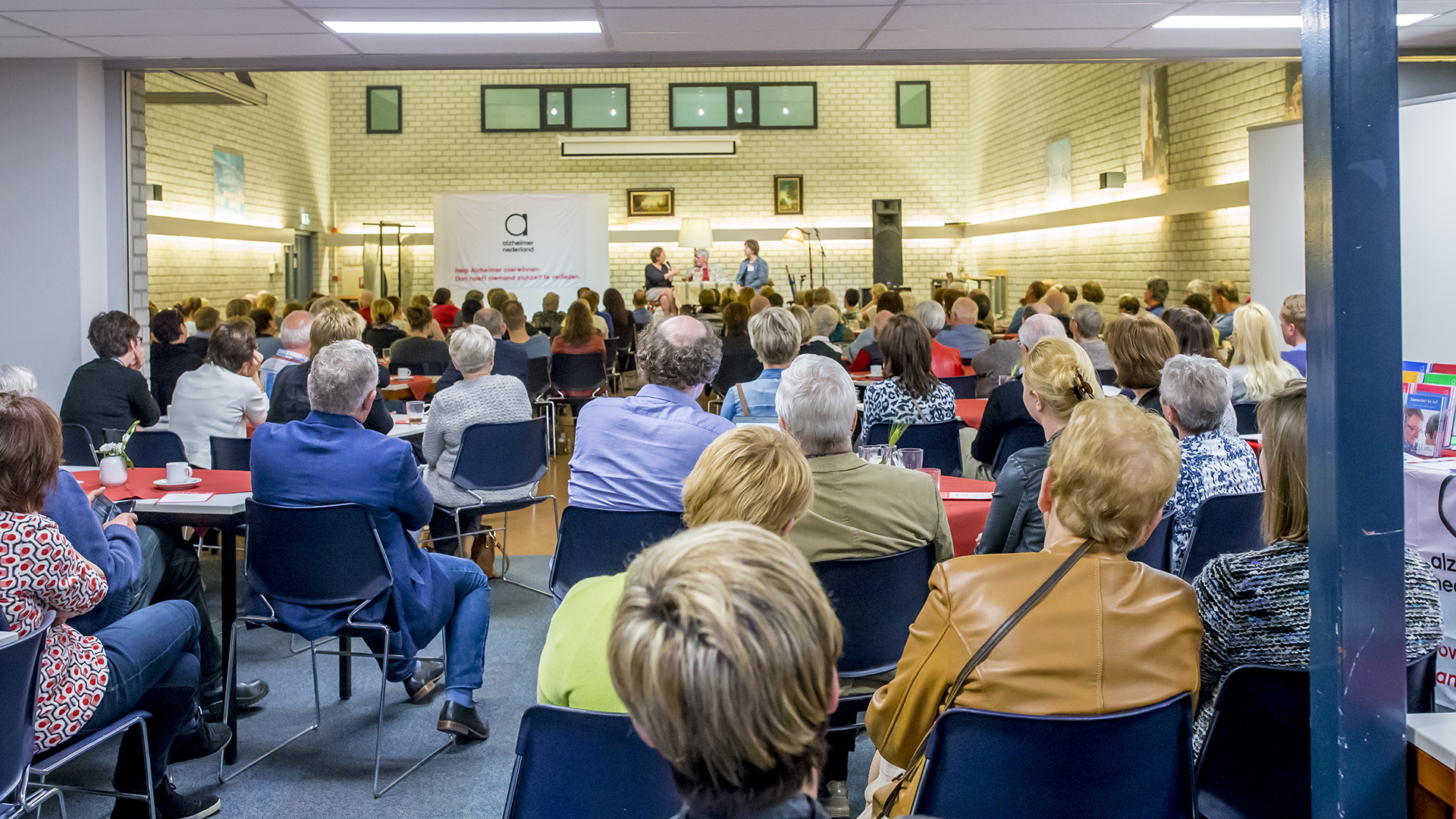 Alzheimercafé's komen met enige regelmaat van de grond. Zoals hier in Peelland. (Foto: Rob Fritsen)