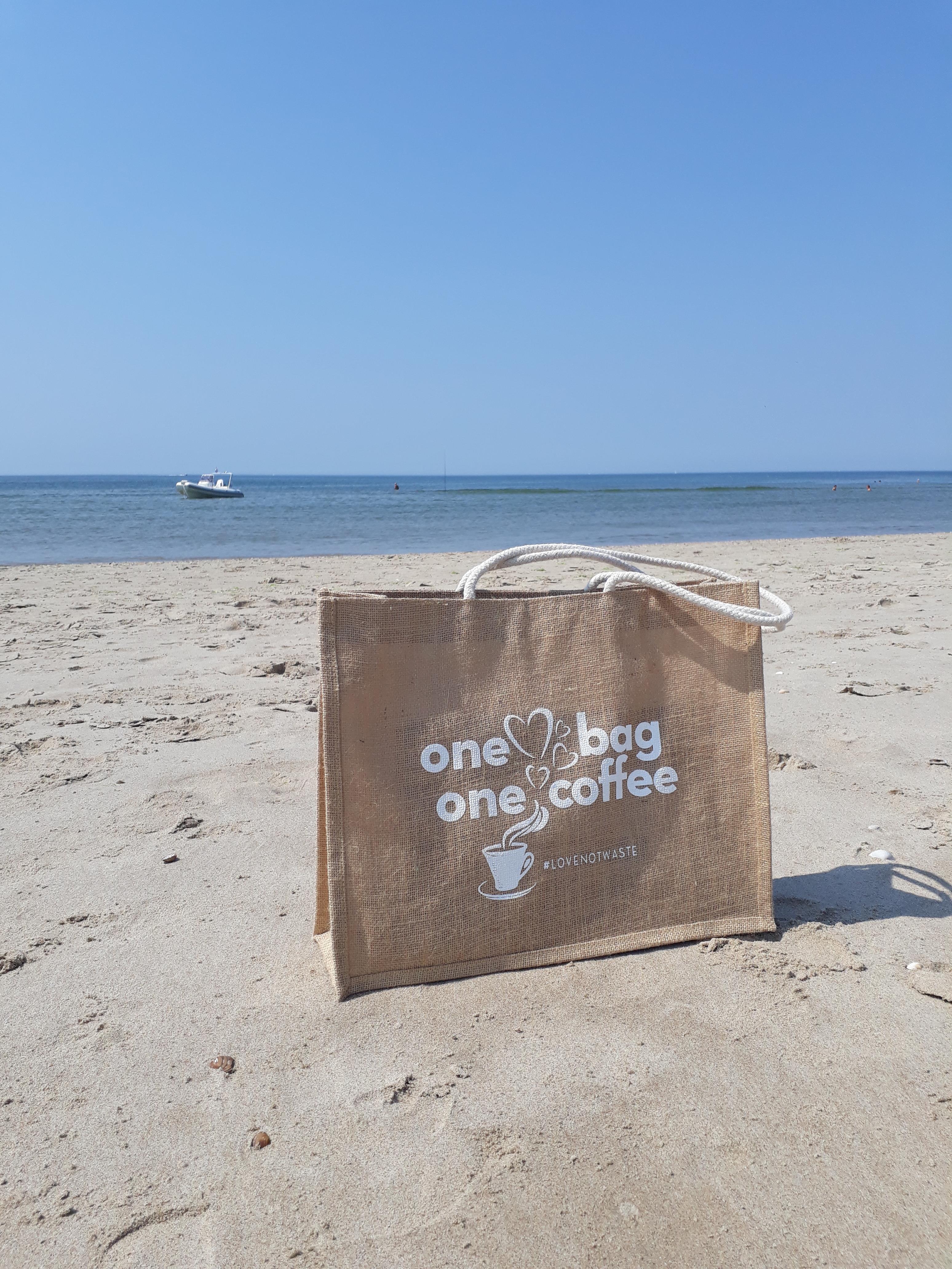 De unieke actie wordt gelanceerd met een speciale gezamenlijke strandschoonmaak-wandeling op zondag 16 september.