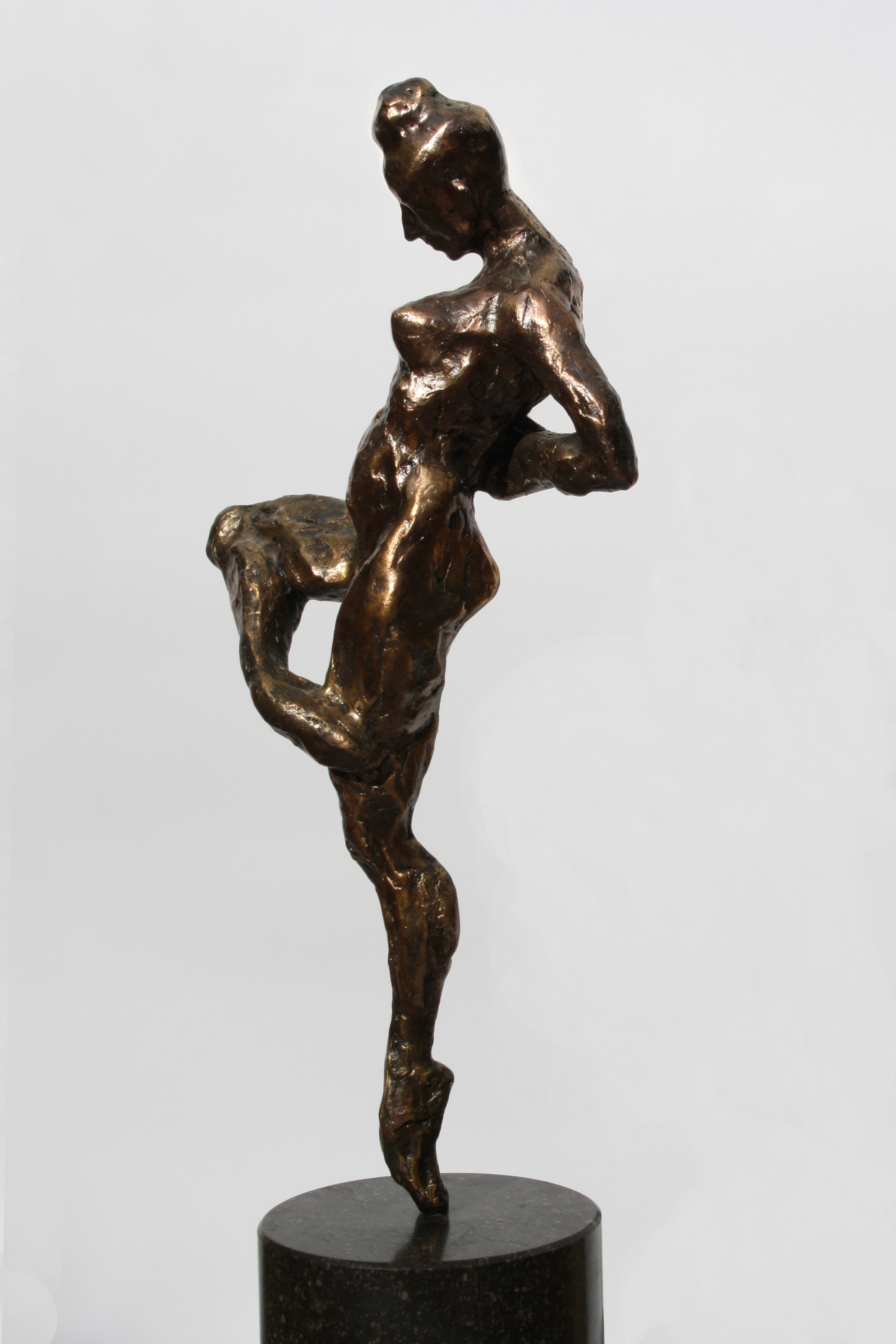 Bronzen beeld van Alexandra Konstantinovna met als titel Inzicht. (Foto: aangeleverd)