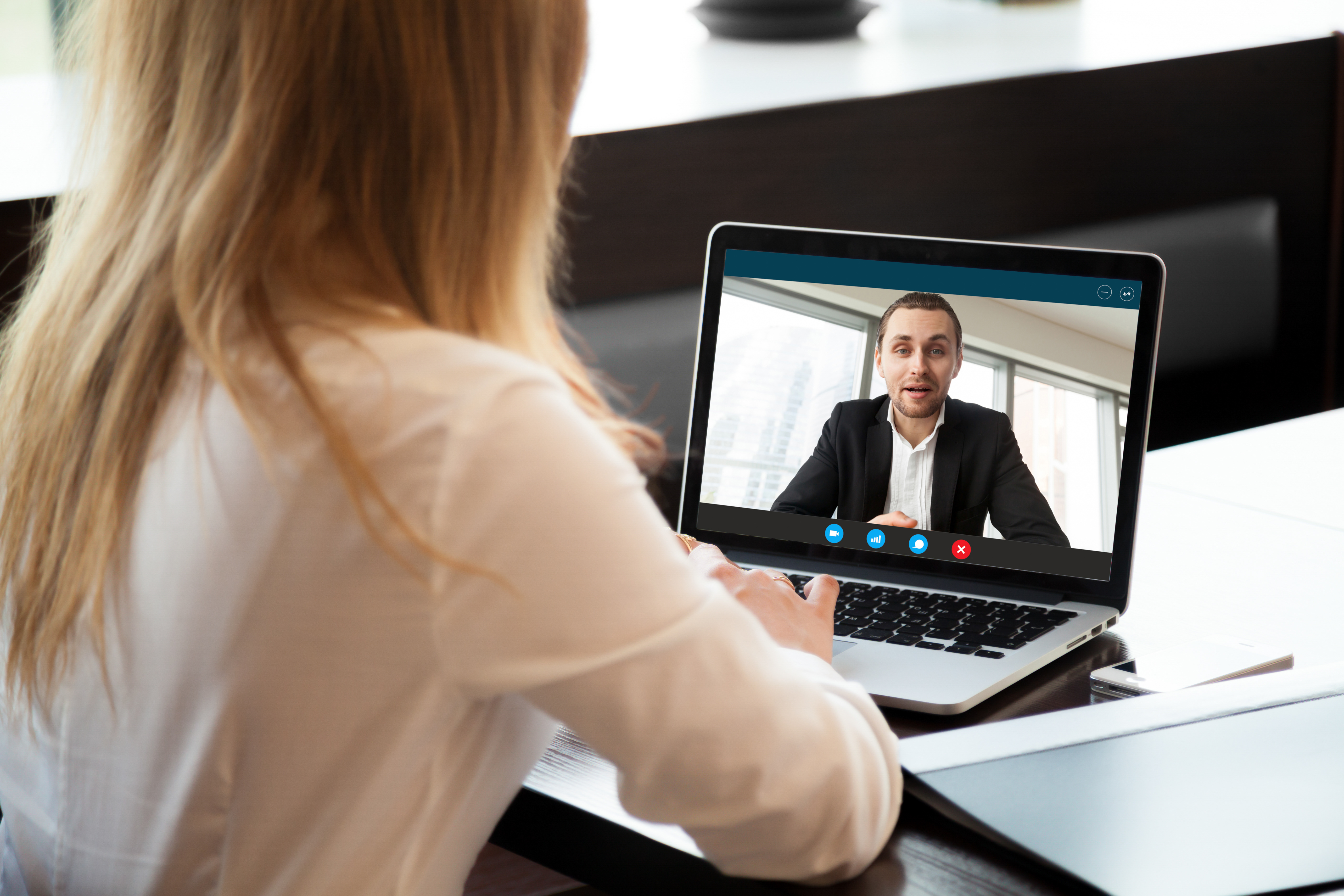 Weet welke uitgaansdrugs er circuleren. Brijder Jeugd Preventie helpt ouders en verzorgers via een webinar. (Foto: AdobeStock)