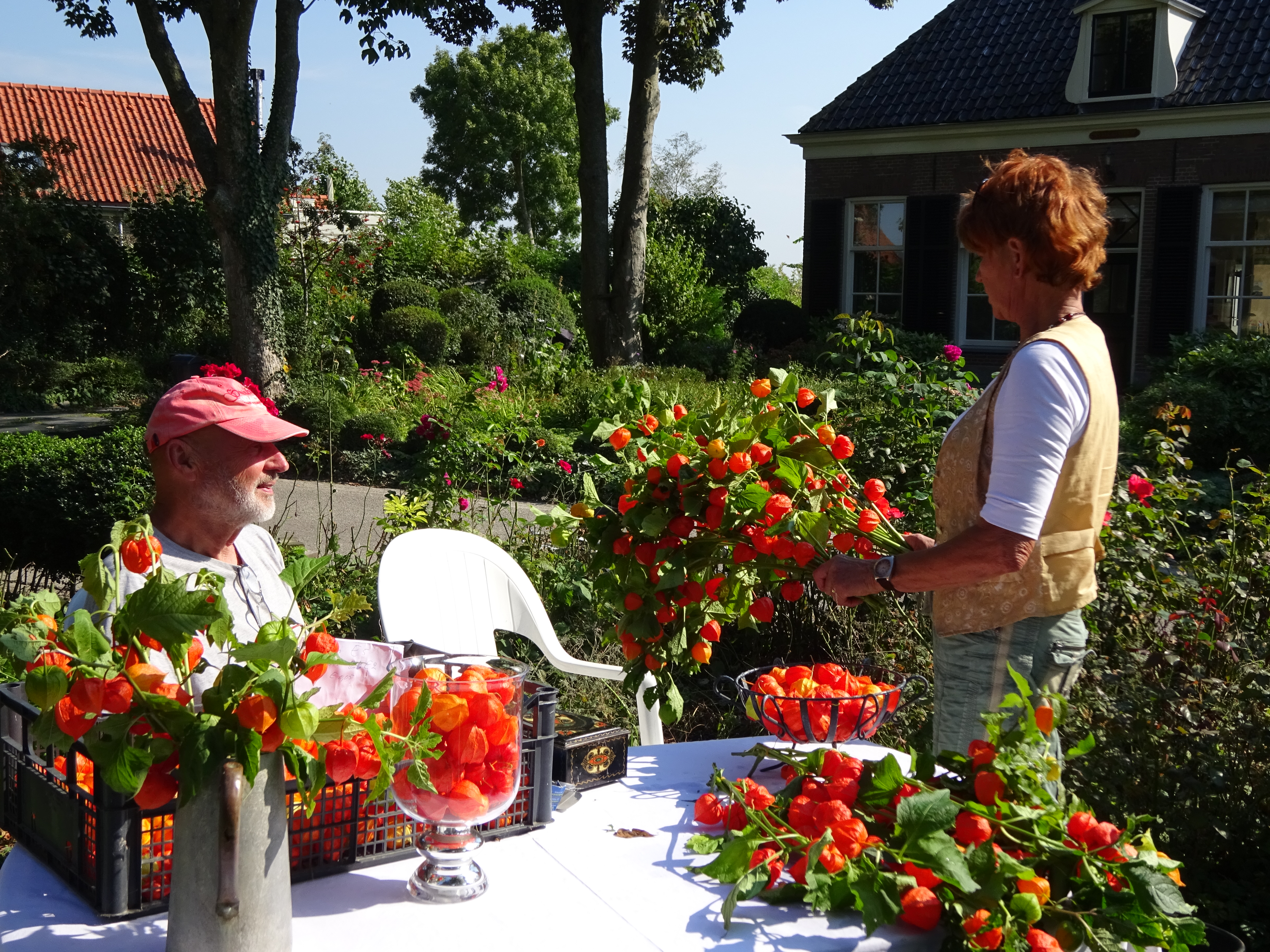 Lokale producten worden aangeboden tegen vriendelijke prijsjes. (Foto: aangeleverd)