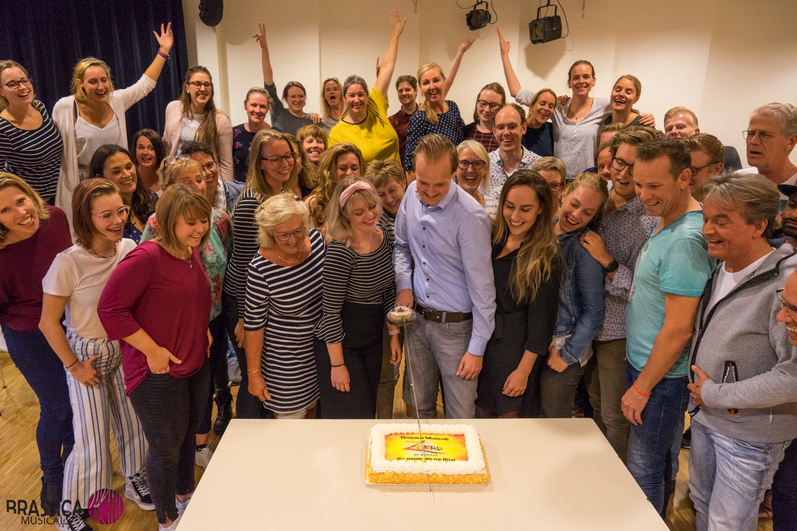 De nominatie voor de Amateur Musical Awards werd gevierd met taart. (aangeleverde foto)
