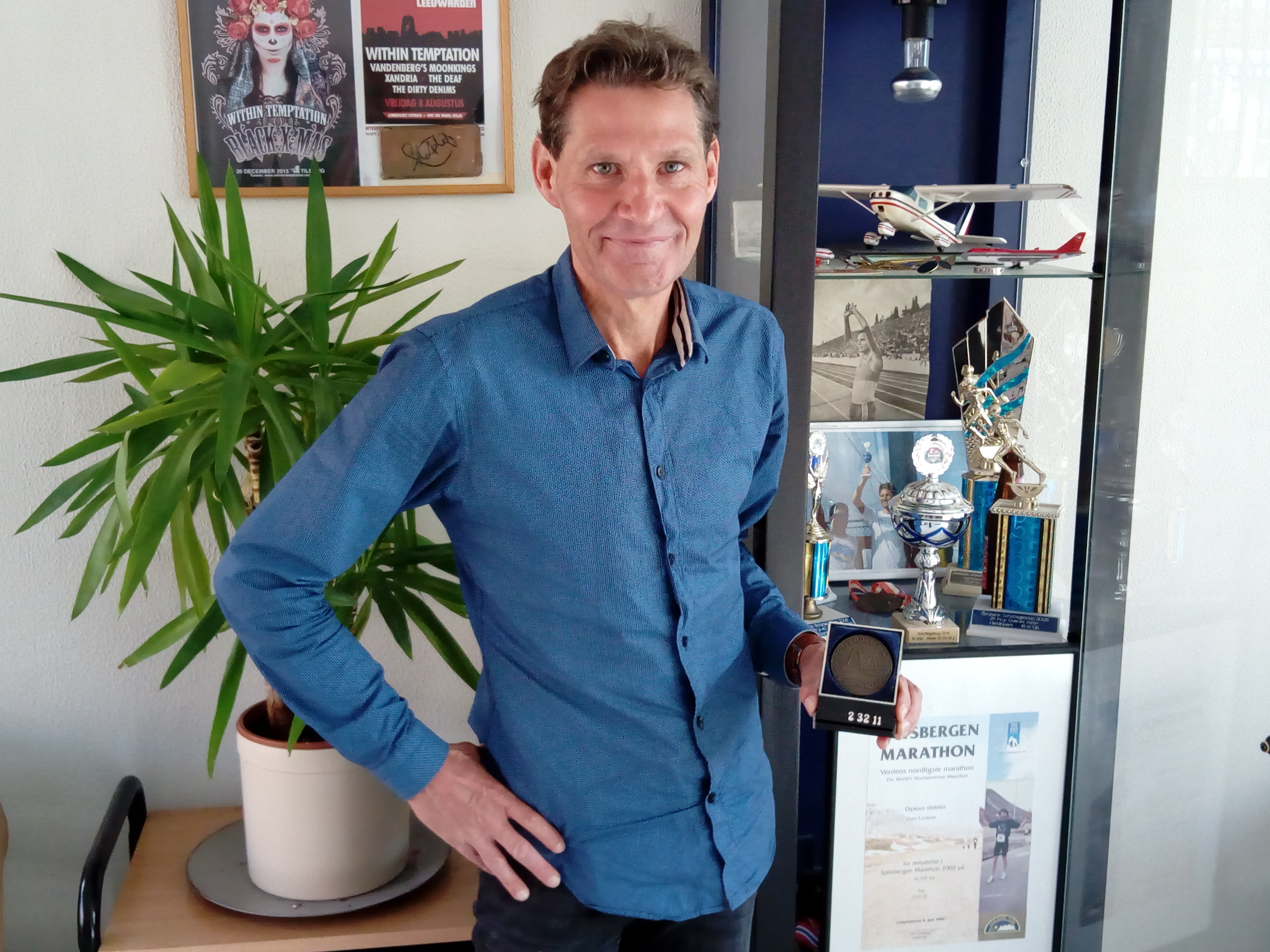 Hans Lieshout koestert dierbare herinneringen aan zijn marathonoverwinning in Spitsbergen (2002) en het gelopen clubrecord (2.32.11) van AV DEM in Rotterdam (1985). (Foto: Bos Media Services)