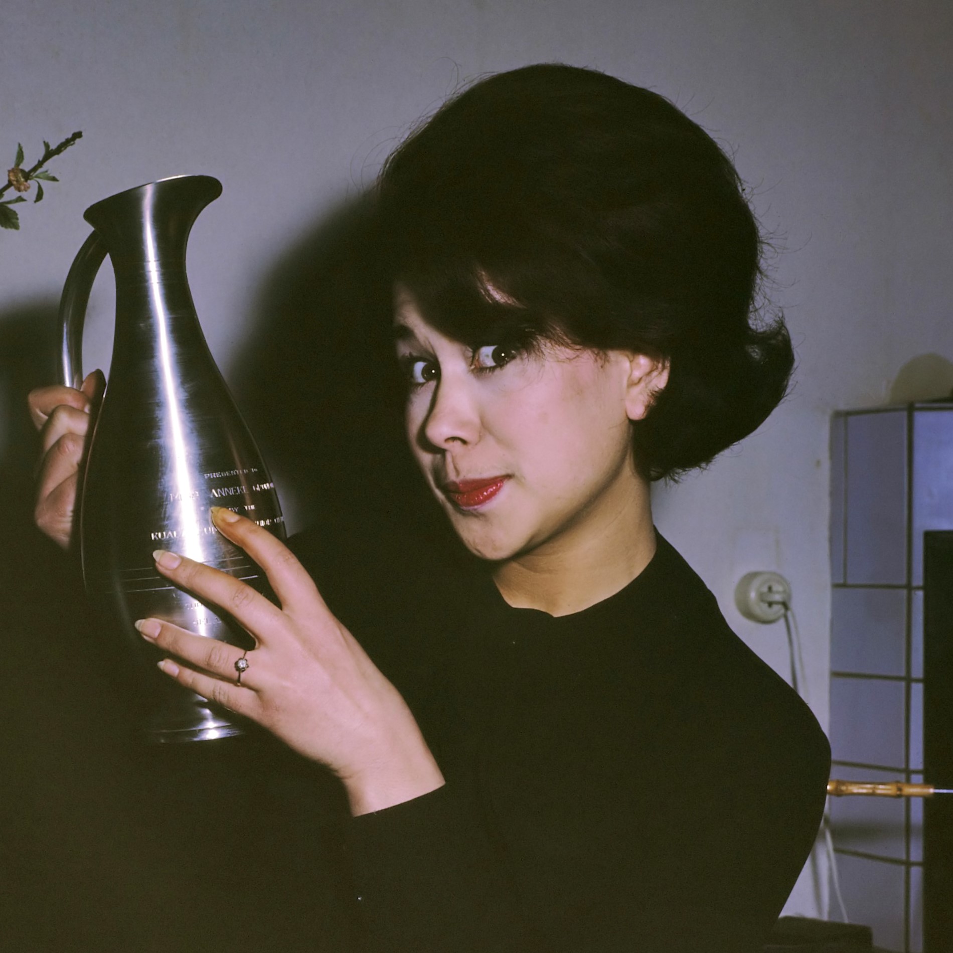 Anneke Grӧnloh (7 Juni 1942 – 14 September 2018) en Aagje De Boer-Bakker. (Foto's: aangeleverd)