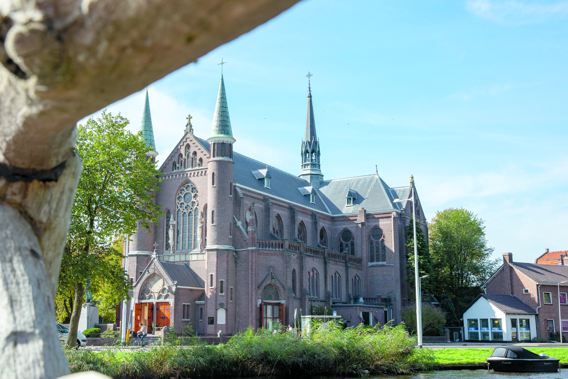 De Sint Josephkerk wordt voorzien van zeven appartementen. (Foto: Vincent de Vries/RM)