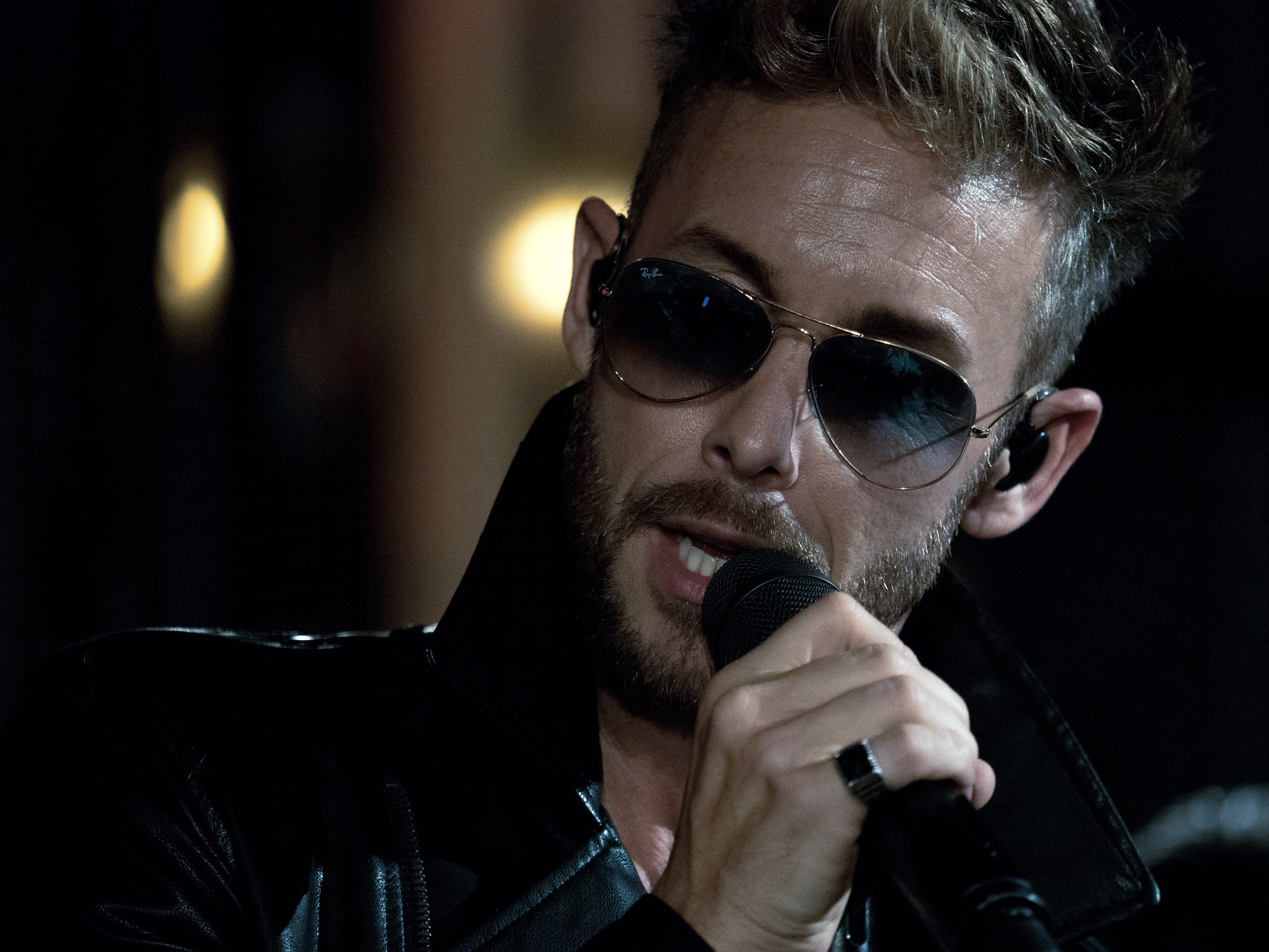 Charly Luske brengt samen met zevenkoppige band ode aan zijn popidool George Michael. (Foto: aangeleverd)
