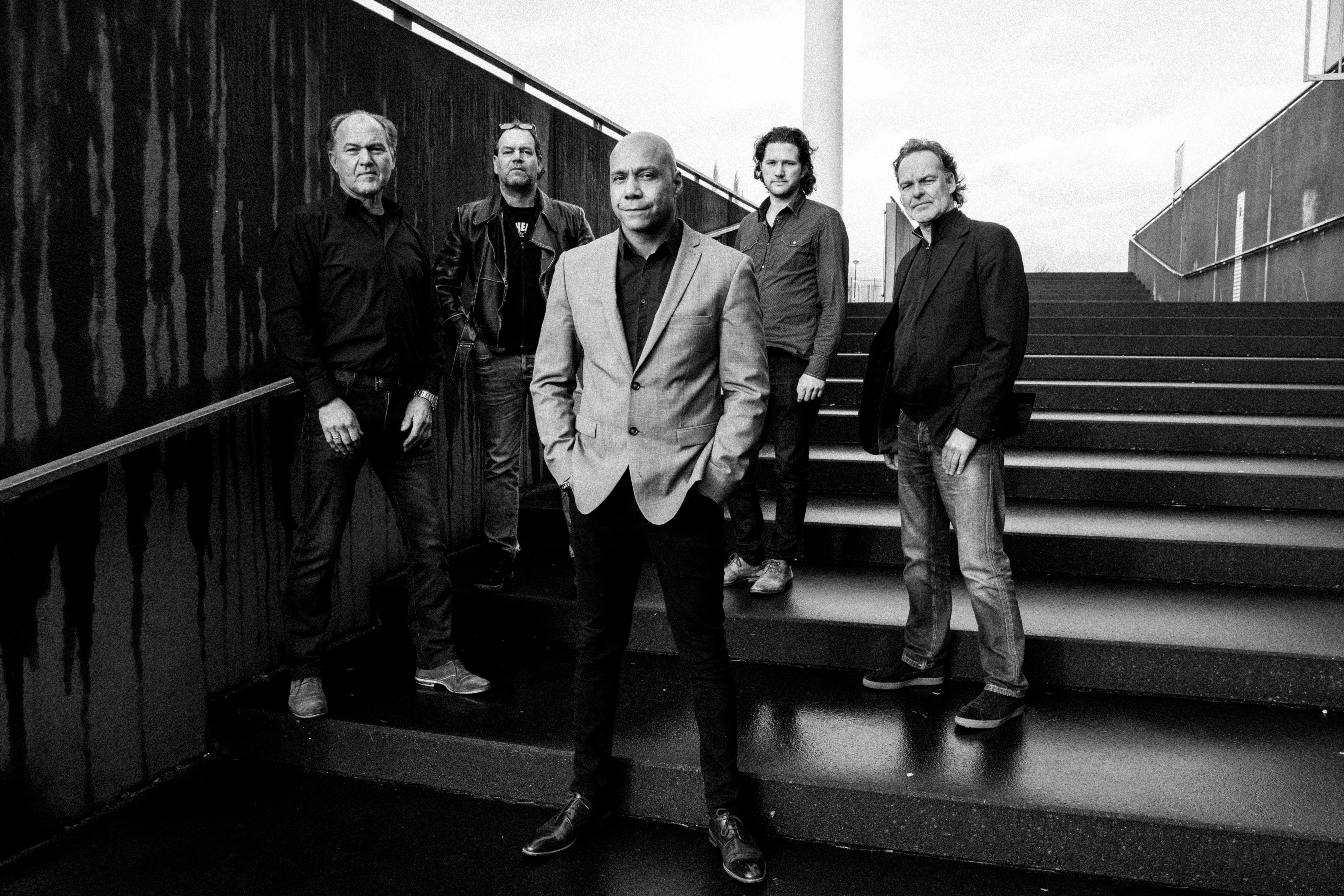 Tribute To The Blues Band sluit de eerste Uit! aan het Marktplein swingend af. (Foto: Eva Former)