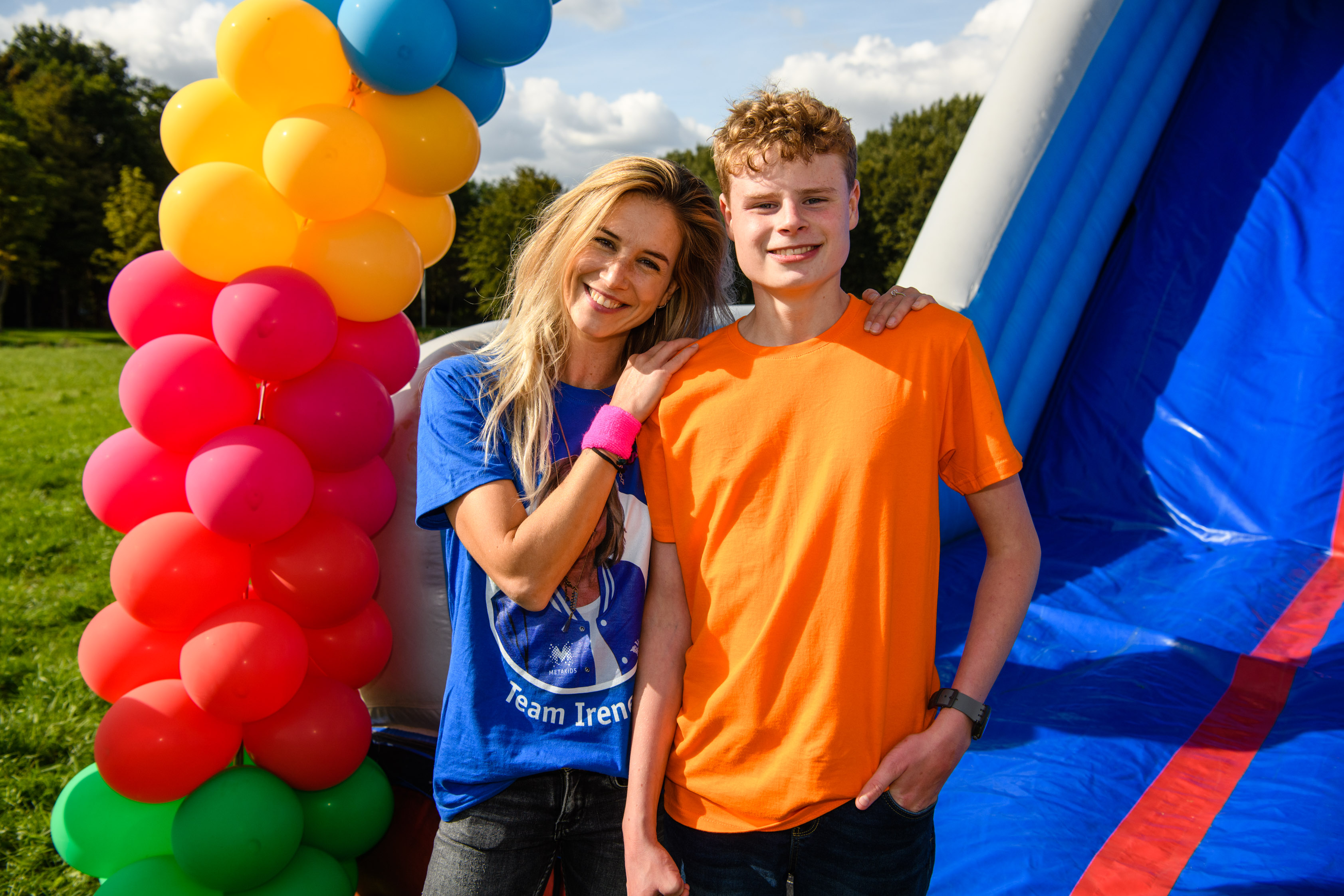 Tycho Bekenkamp uit Wormer gaf samen met onder anderen BN'er Anouk van Schie het startschot van de VriendenLoterij PrijzenMarathon voor Metakids. (Foto: VriendenLoterij)