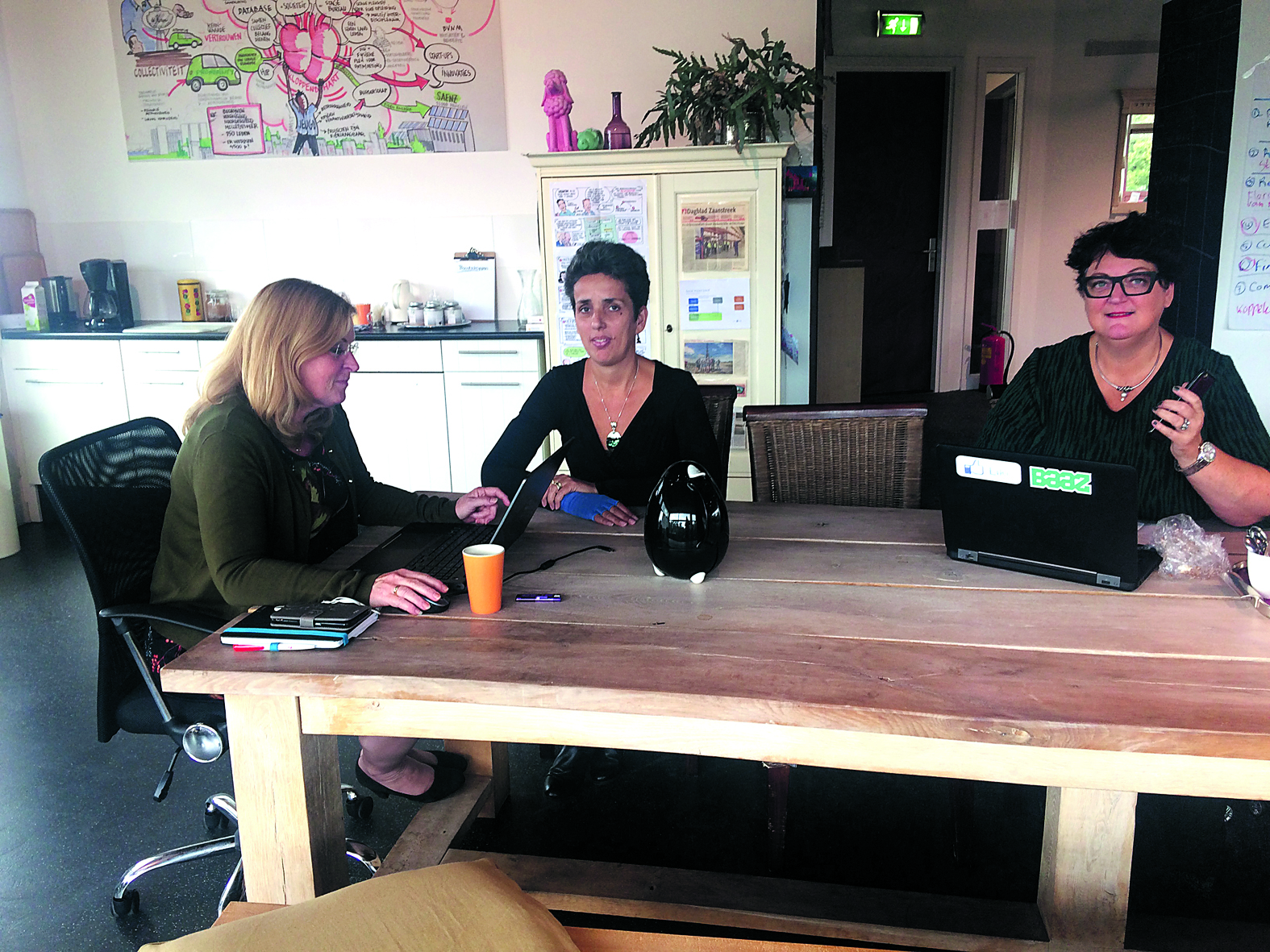 V.l.n.r. Ank Kars van 't Lokaal, stageconsulent Daniëlle van den Berg van het Regio College en Tineke Alberts van het Openbaar Voortgezet Onderwijs in de Zaanstreek. (Foto: Yvette van der Does/RM)