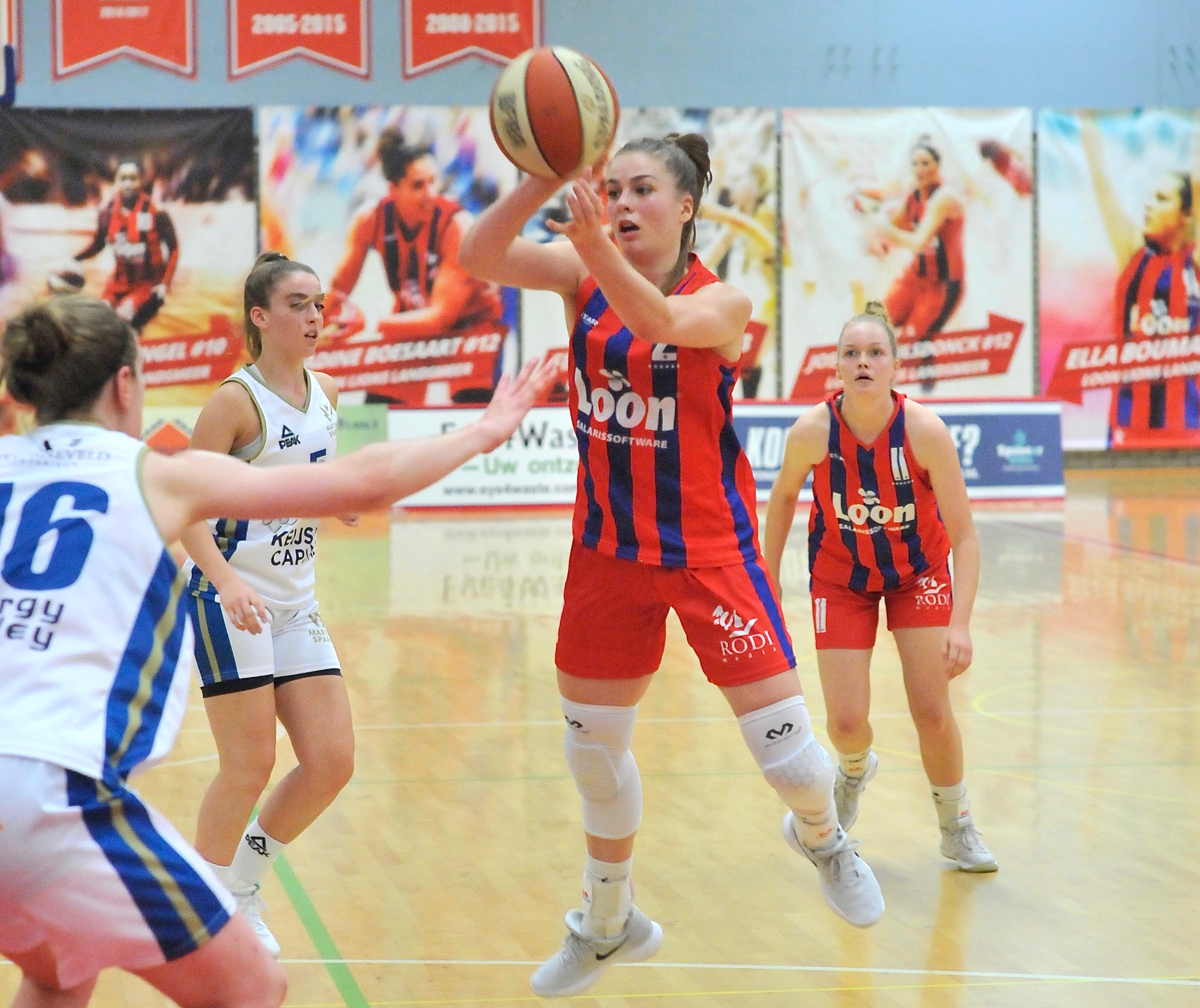 Benthe Versteeg scoorde negen van haar tien punten in de eerste periode. (Foto: Tine Sierink)