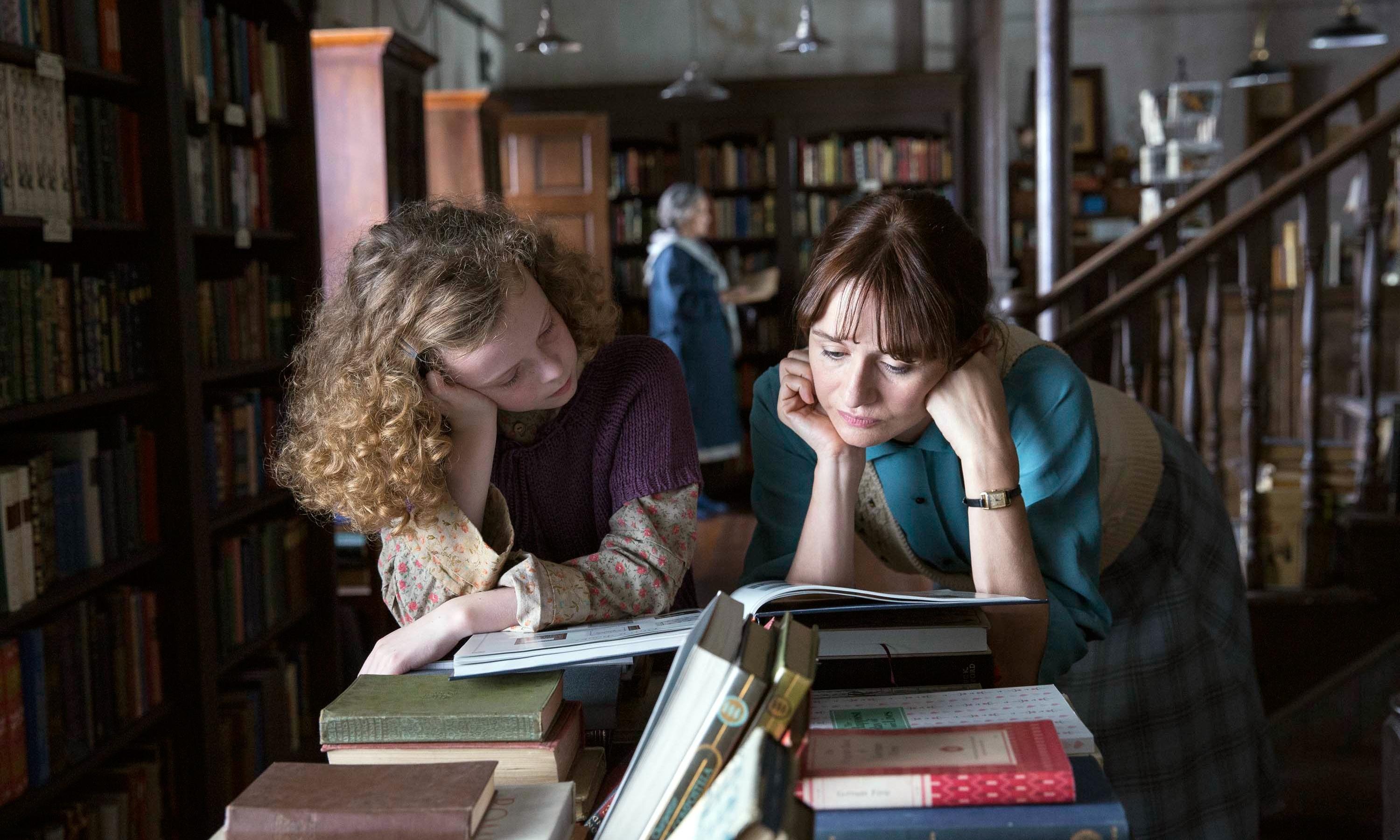 Scène uit de film The Bookshop van Penelope Fitzgerald. (Foto: aangeleverd)