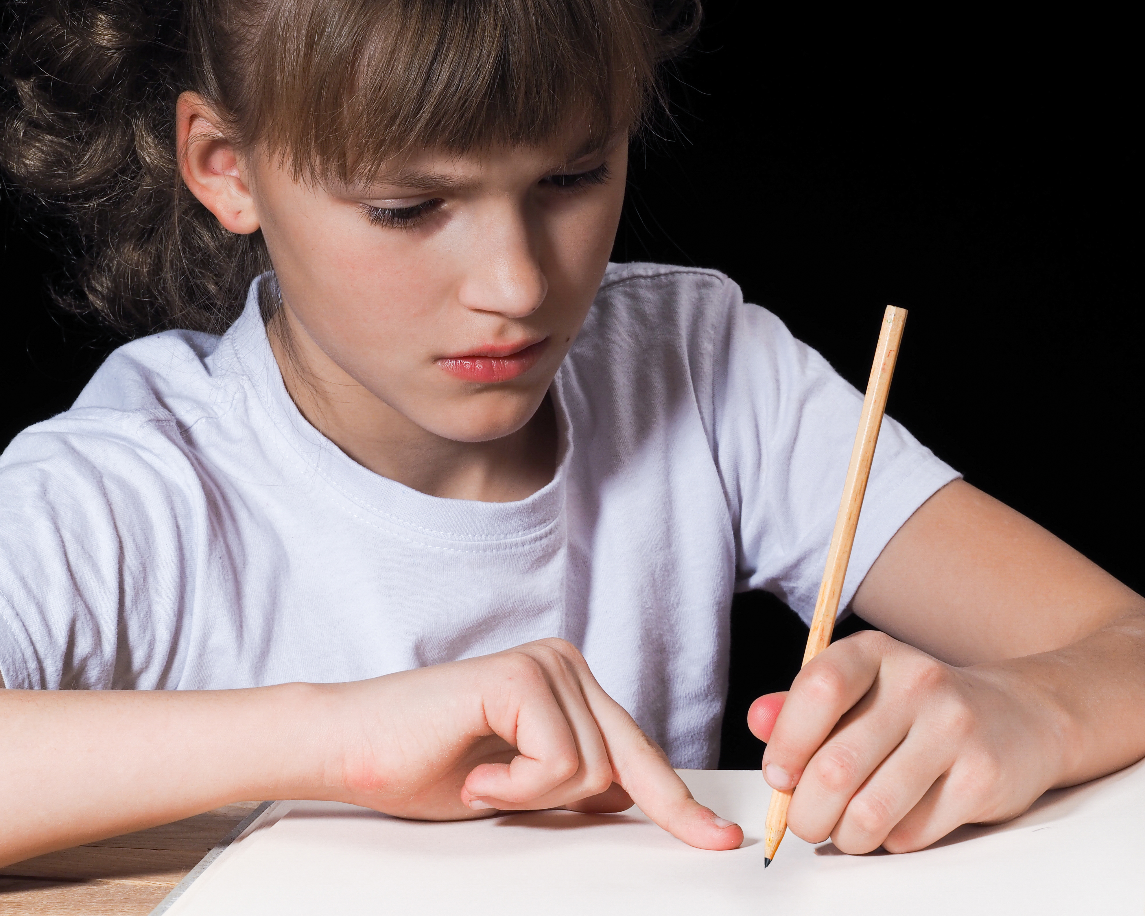 Huiswerk maken. Voor sommige kinderen een peulenschil en voor anderen een crime. (Foto: AdobeStock)