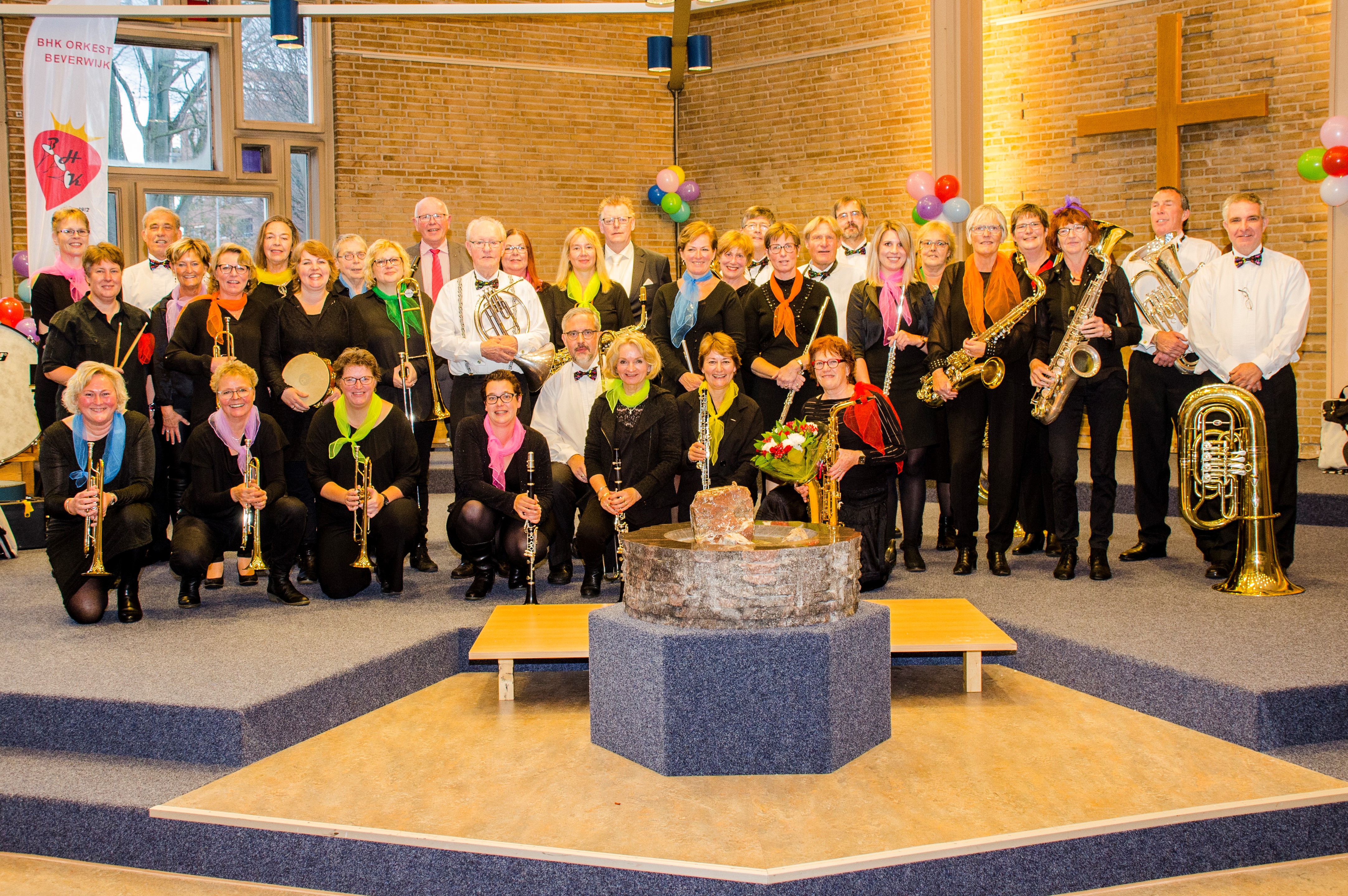 Het orkest van de Beverwijkse Harmonie Kapel. (FOTO: AANGELEVERD)