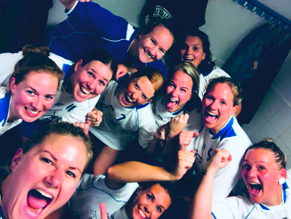 Het dames midweek 2 team is nog op zoek naar een sponsor. Wie interesse heeft? Kijk op de site. (Foto aangeleverd)
