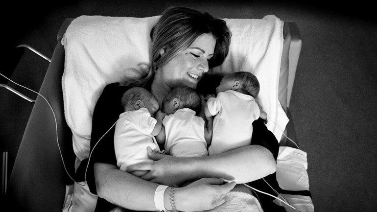 De drie kindjes, die Harrison, Charlotte en Lilliana heten, zijn gezond geboren. (Foto-Inge-Berken-www-barensenberken-nl)