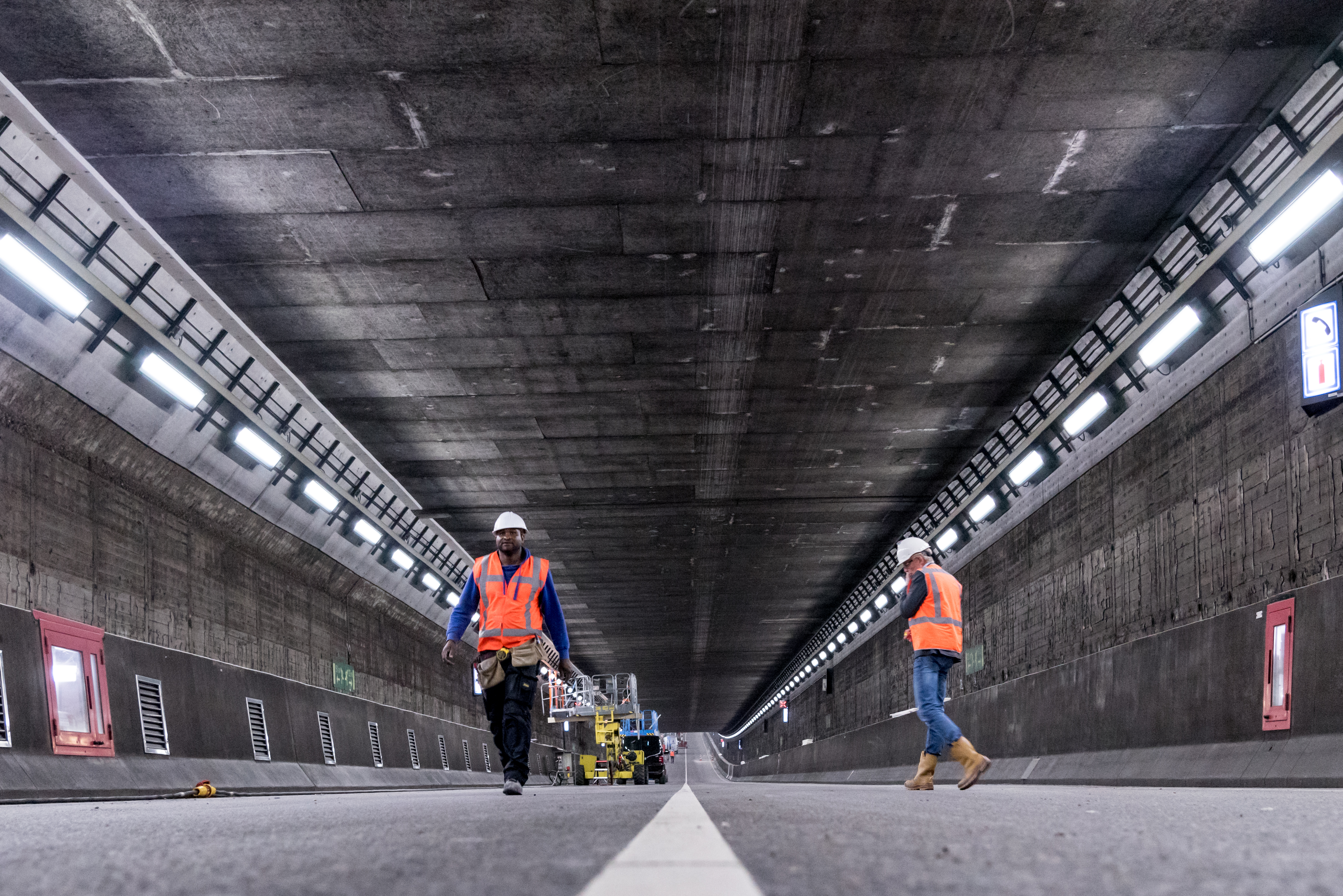 Onderhoud aan de IJtunnel. (Foto: Alphons Nieuwenhuis)