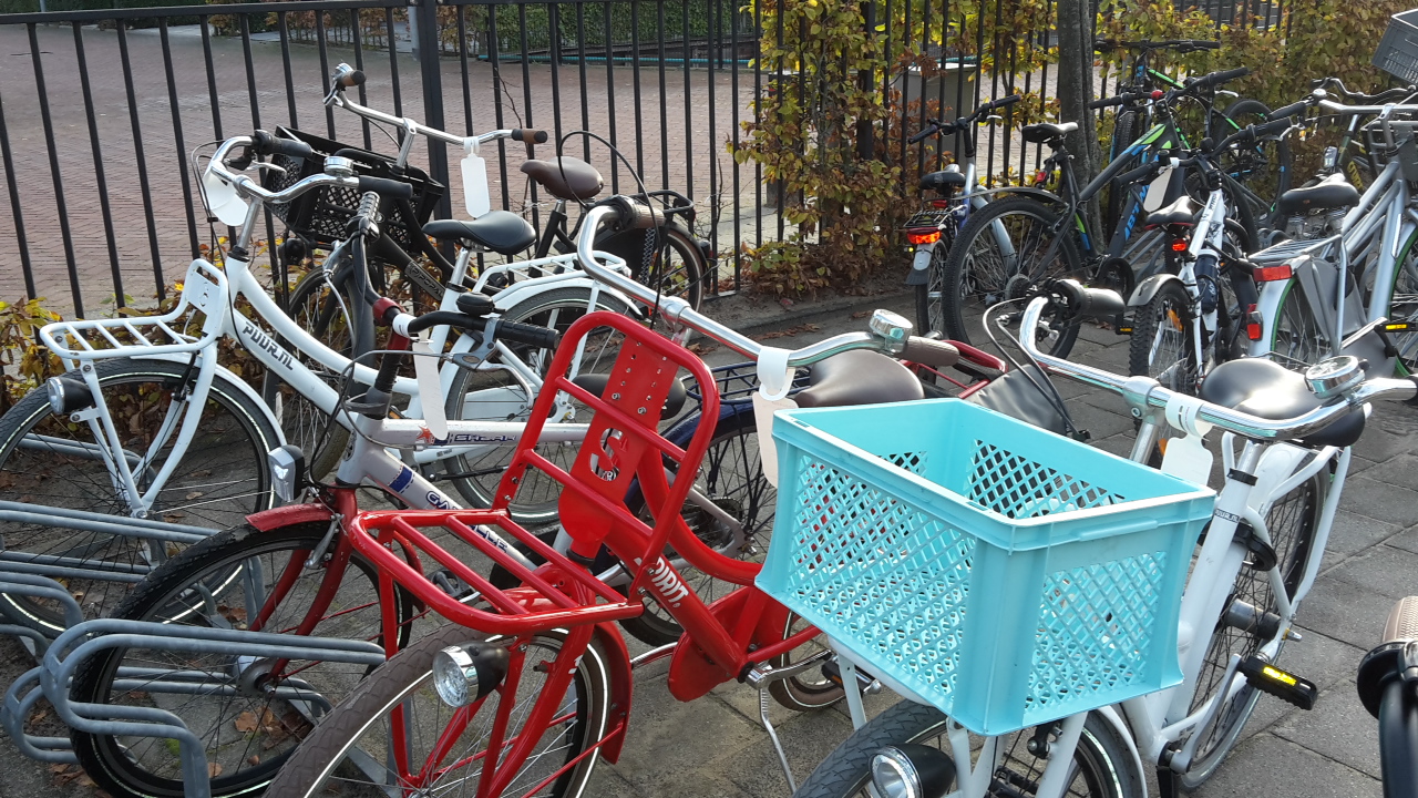 Fietsen worden gecontroleerd volgens het protocol van VVN. (Foto: aangeleverd)