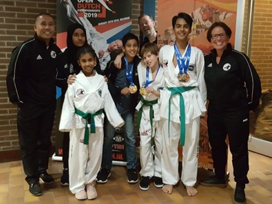 Deelnemers en coaches Taekwondovereniging Twimyo. (Foto: Twimyo)