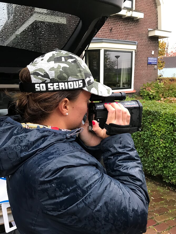 Met een laserpistool wordt de snelheid gemeten. (Foto: aangeleverd)