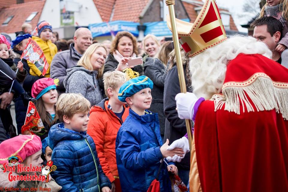 Sinterklaas wordt jaarlijks welkom geheten in Julianadorp. (Foto: Esther van der Reep / Sint Nicolaas Genootschap)