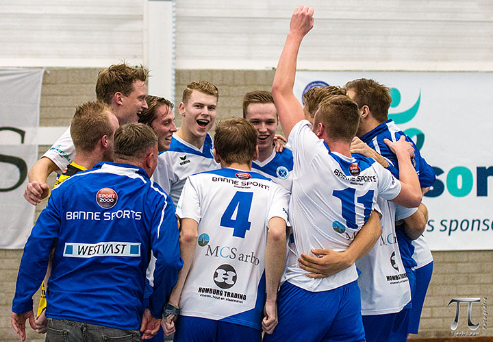 Zeerovers vieren een terechte overwinning. (Foto: TL)