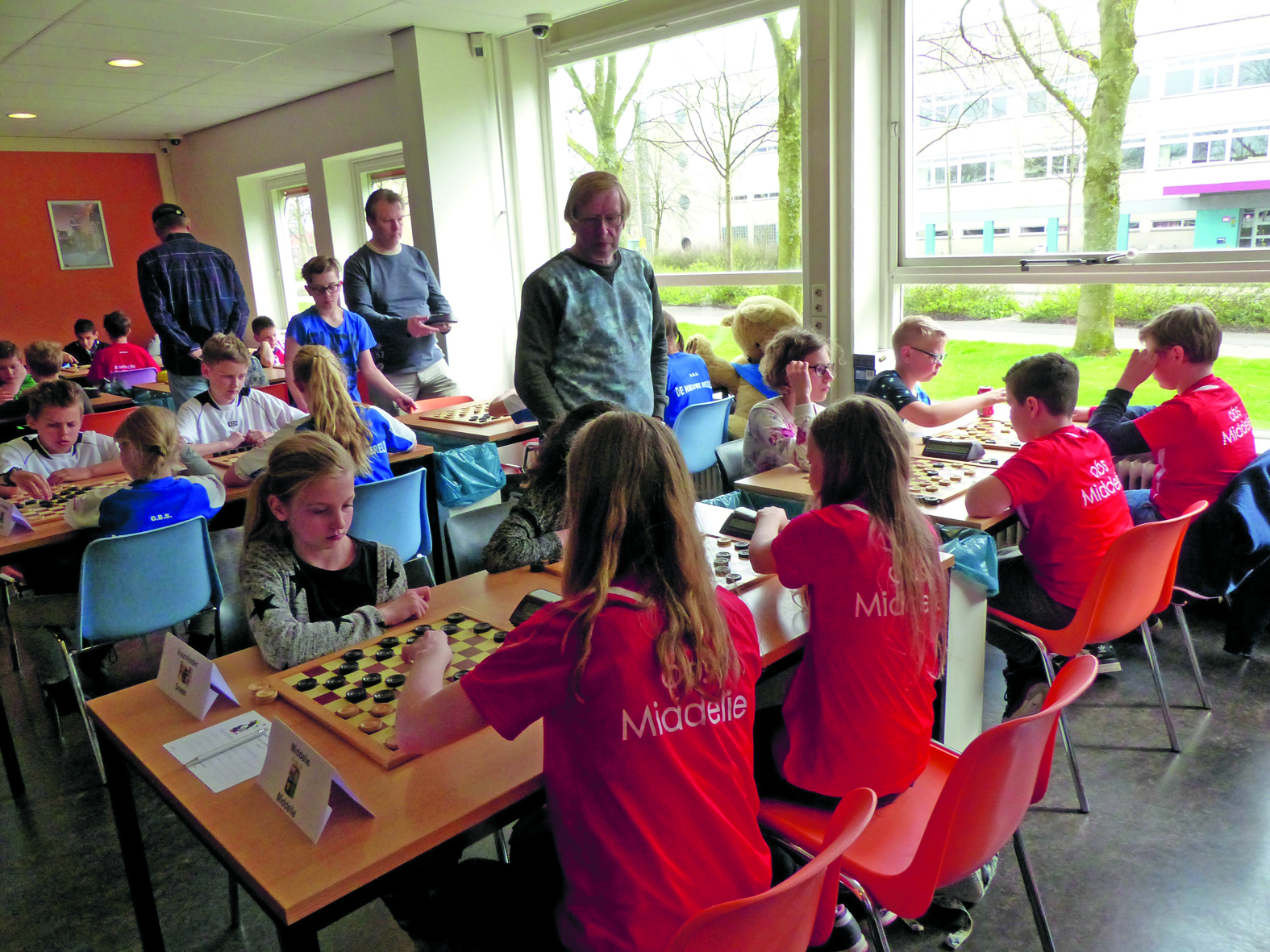 De scholen strijden om een plaats bij het Noord-Hollands kampioenschap, op 2 maart 2019. (Foto: aangeleverd)