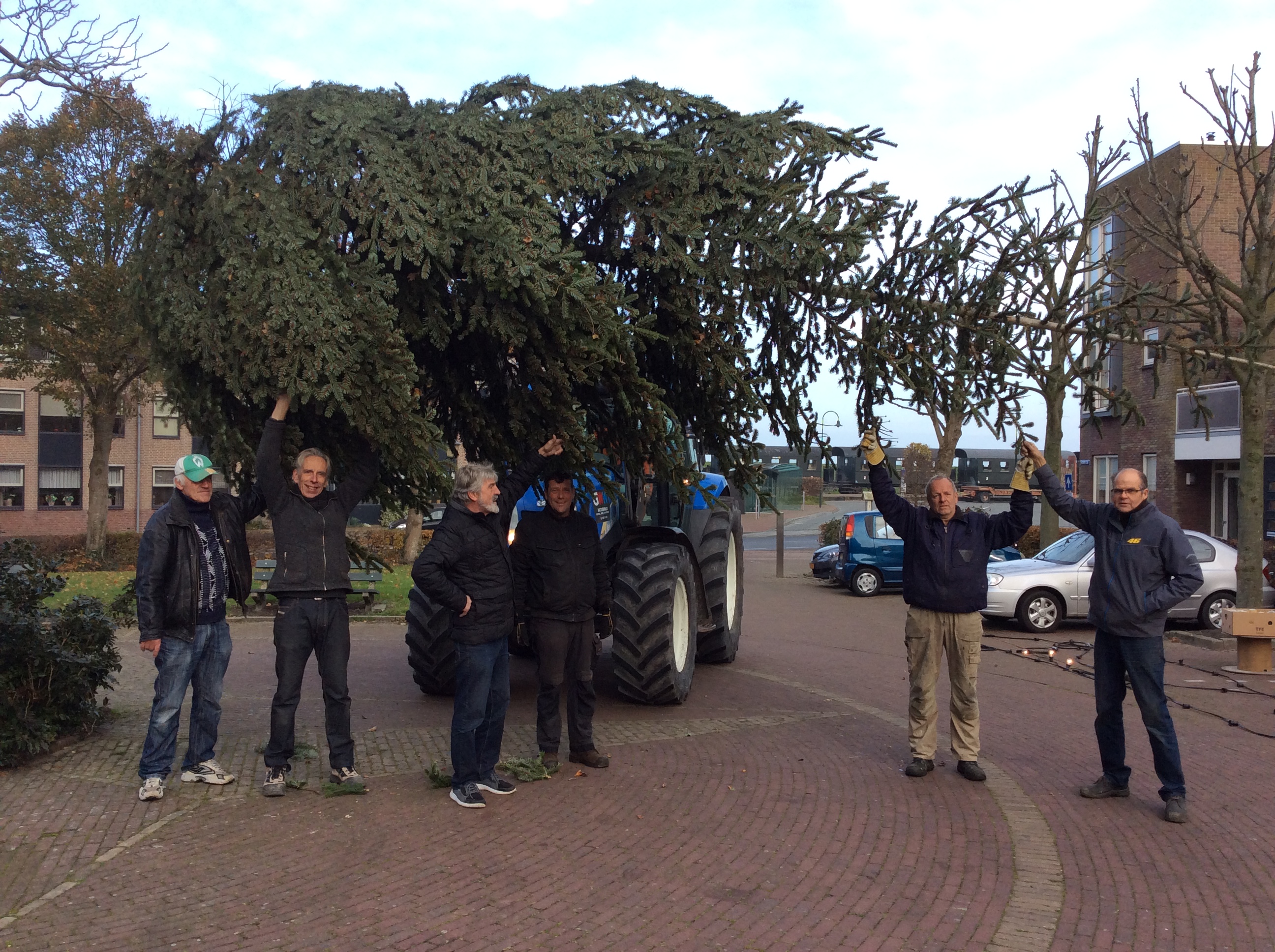 De stoere vrijwilligers v.l.n.r.: Jan, Ton, Rob, Jack, Piet en Benno. (Foto: aangeleverd)