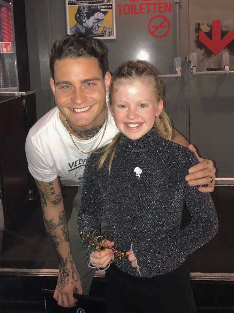 'Een trotse Lieve met Douwe Bob. (FOTO: FALKO DOORNEKAMP)