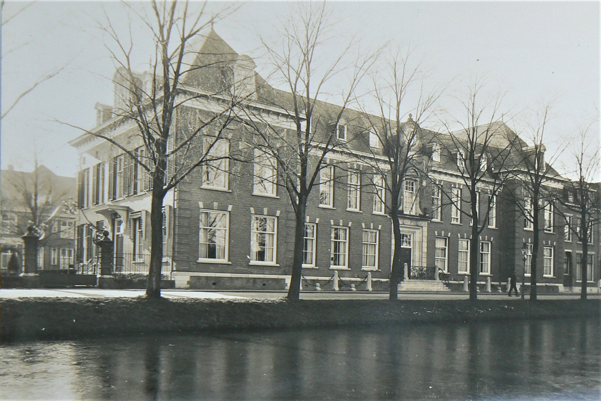 St. Liduinapension aan de Emmakade. (Foto: uit de collectie van Ber de Lange)