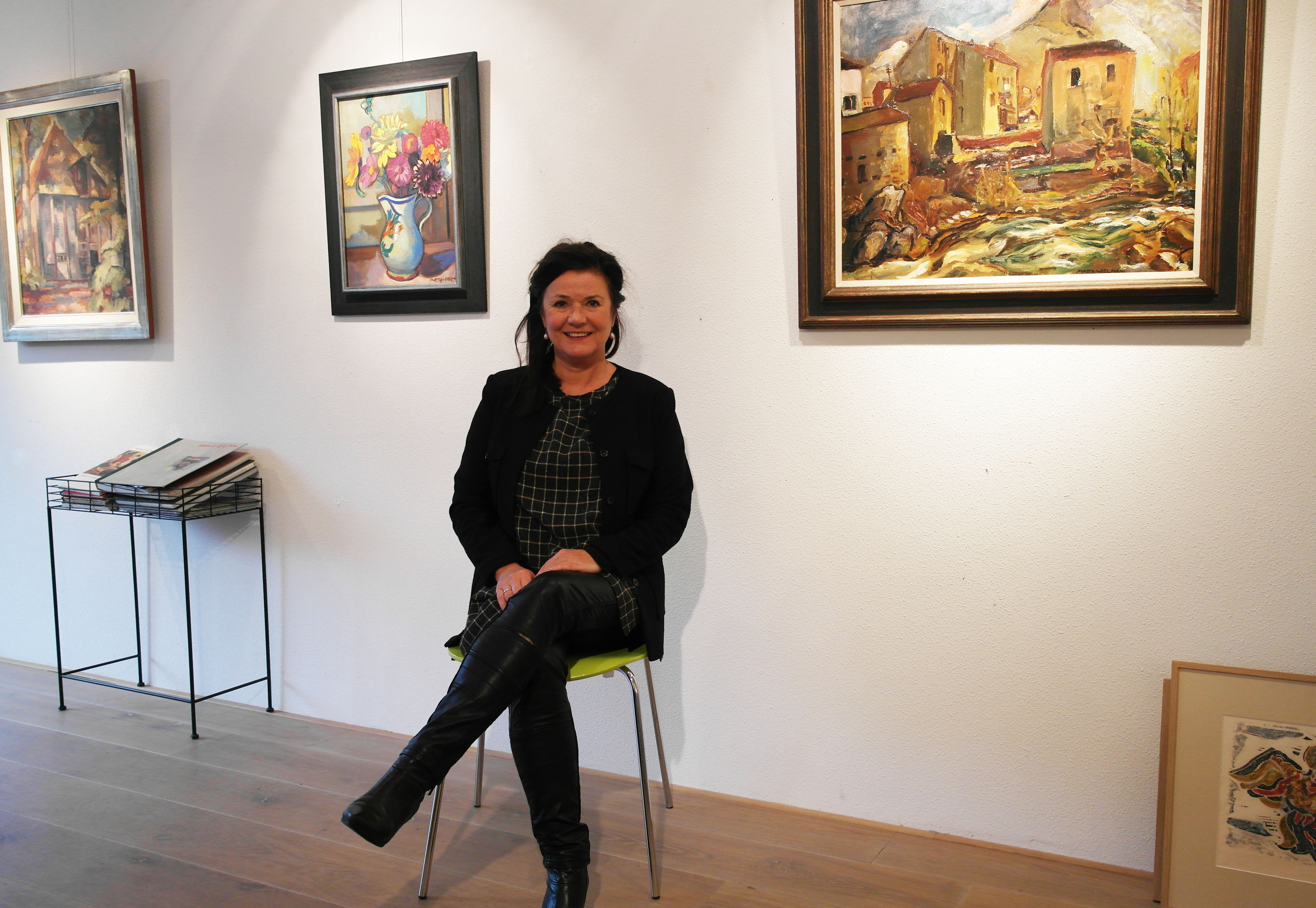 Ineke Aronds sluit haar kunsthandel aan de Ruïnelaan in Bergen en gaat online verder. (foto: Aangeleverd)