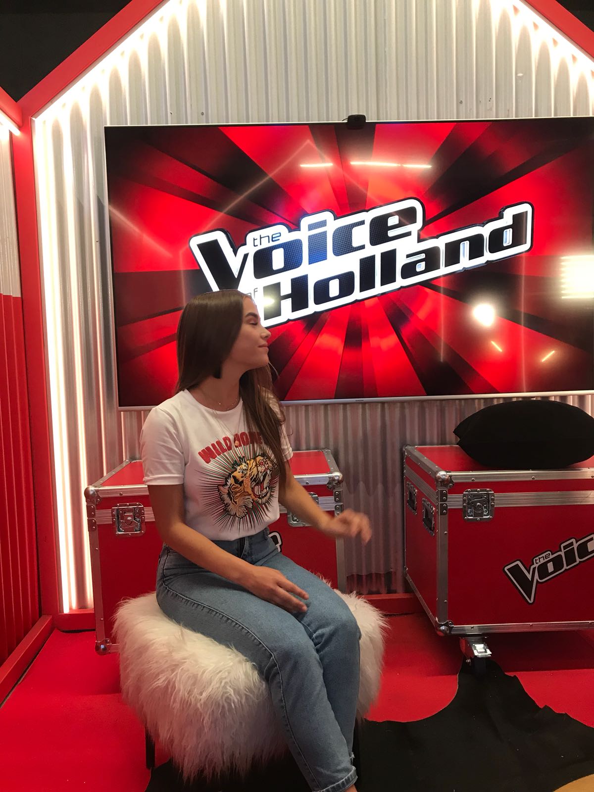 Mikki in de 'wachtkamer' voor de Blind Auditions. (Foto: aangeleverd)