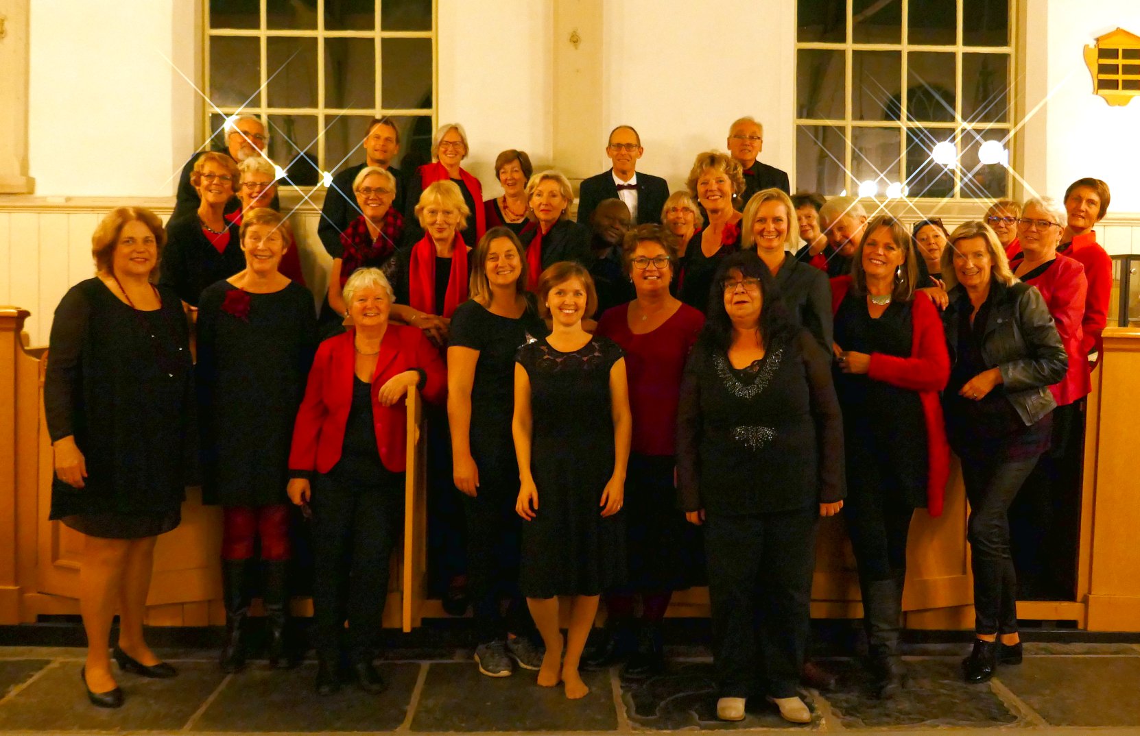 Ooker - een koor met spirit - verzorgt een kerstconcert in de dorpskerk in Blokker. (Foto: aangeleverd)
