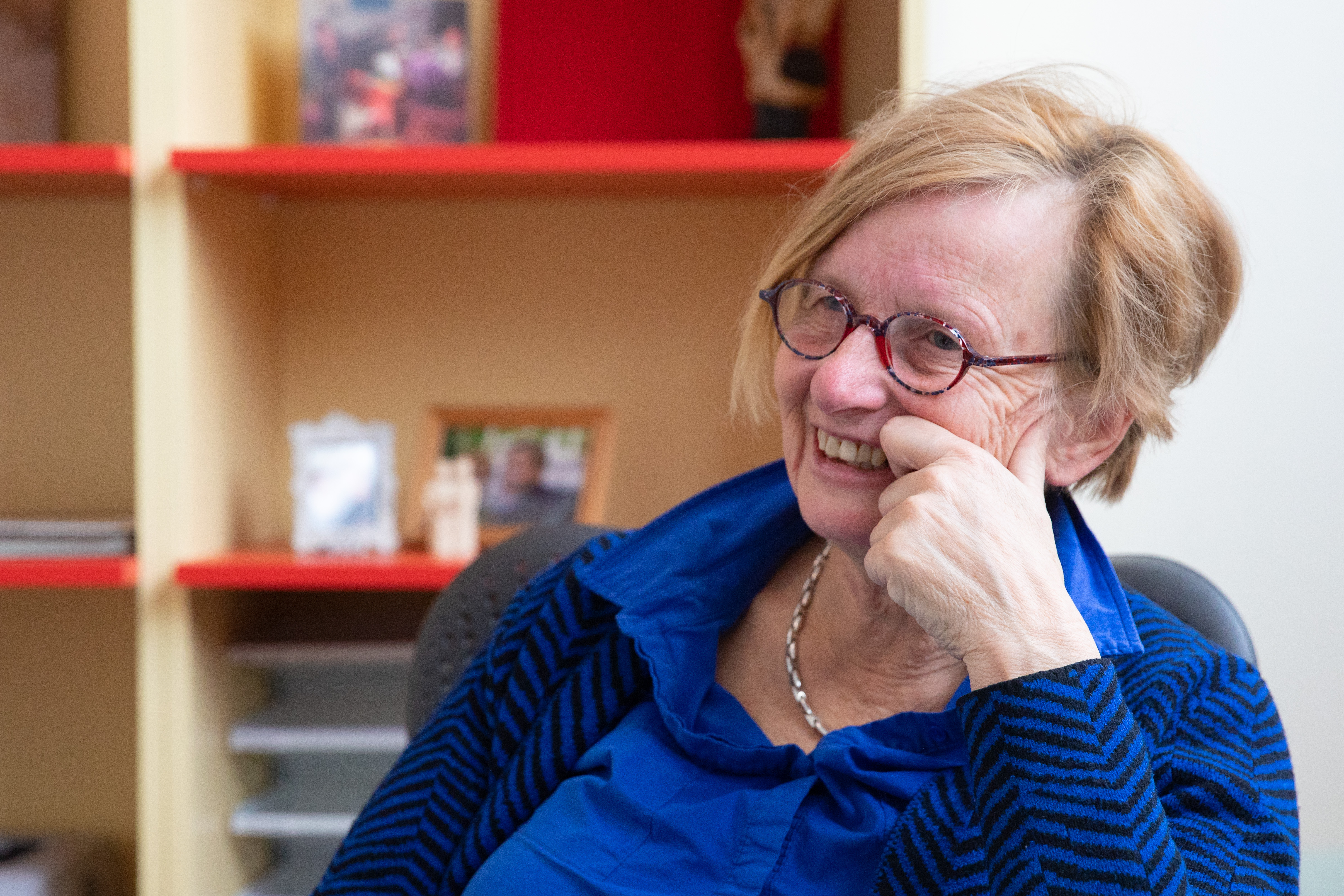 Dokter Witteveen neemt na dertig jaar lief en leed afscheid van haar patiënten. (Tekst: Marsha Bakker / Foto: Vincent de Vries/ RM)
