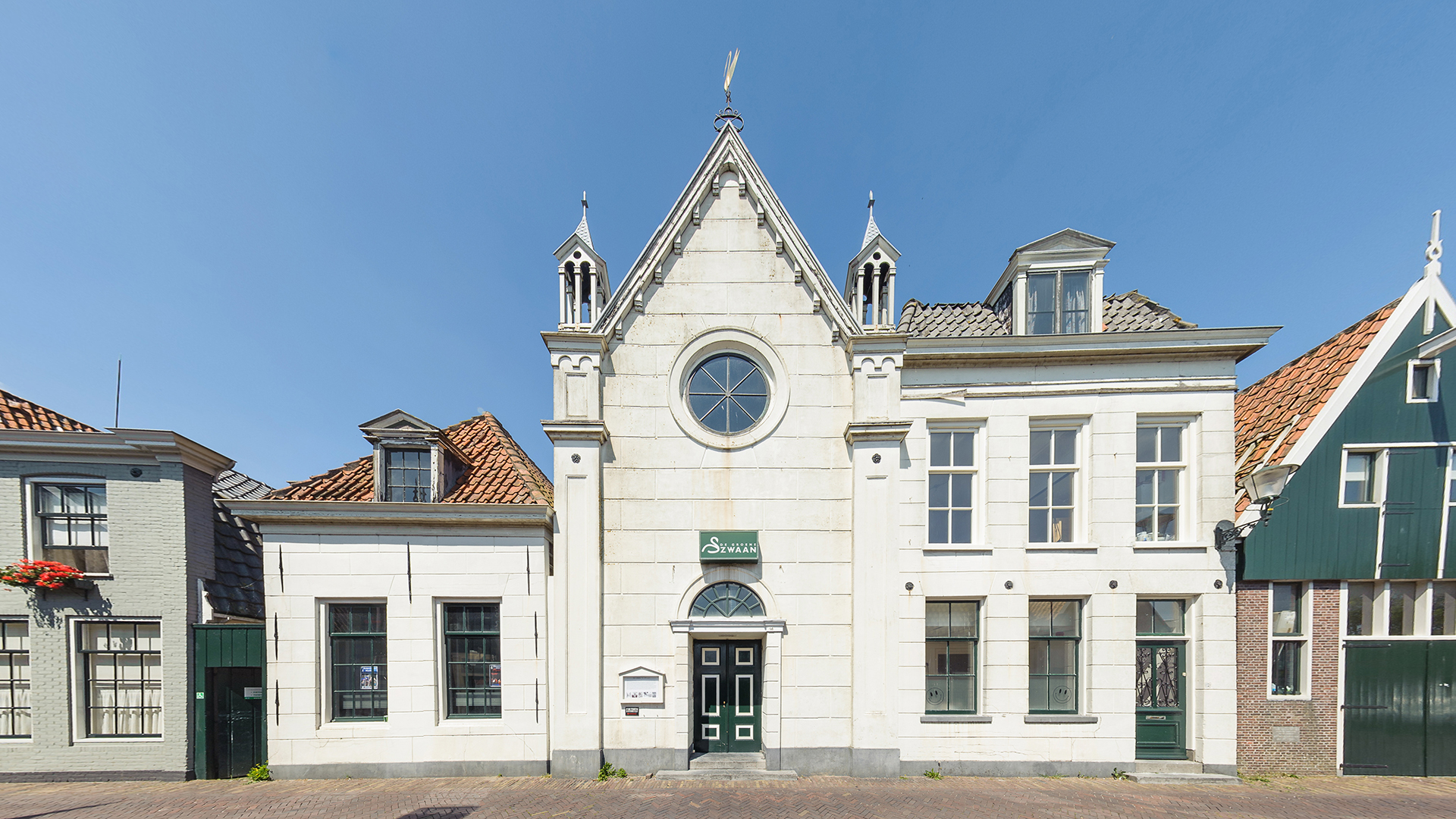 De Groene Zwaan straks met oudjaar helemaal roodgekeurd? (Foto: Marco van Ammers)