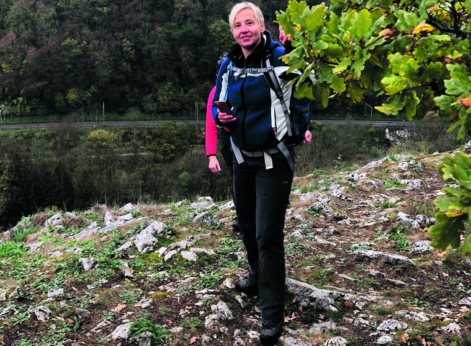 Ella van Geest uit Venhuizen doet mee aan de Kili-Challenge en helpt daarmee duizenden oorlogskinderen. (Foto: aangeleverd)