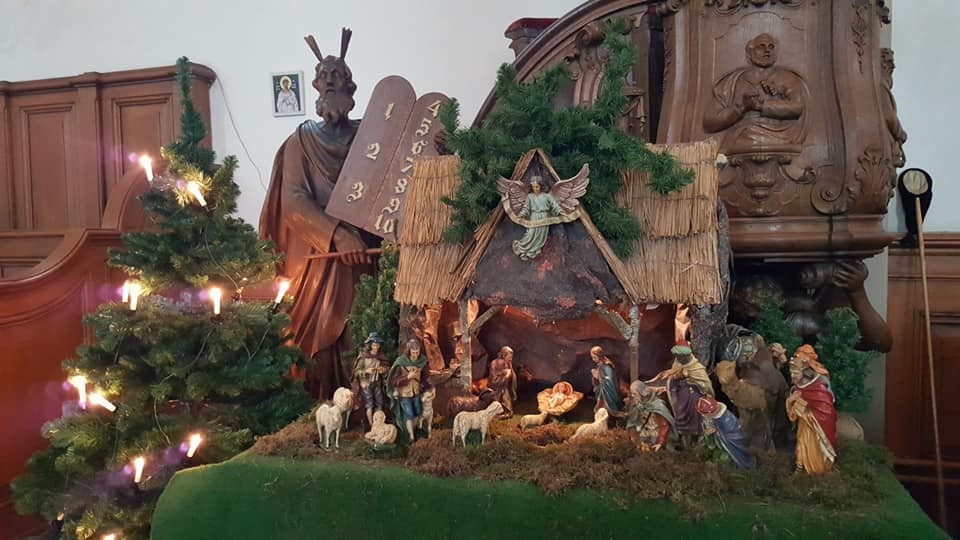 De kerststal in de Oud-Katholieke Kerk van de H. Agnes te Egmond aan Zee. (Foto: aangeleverd)